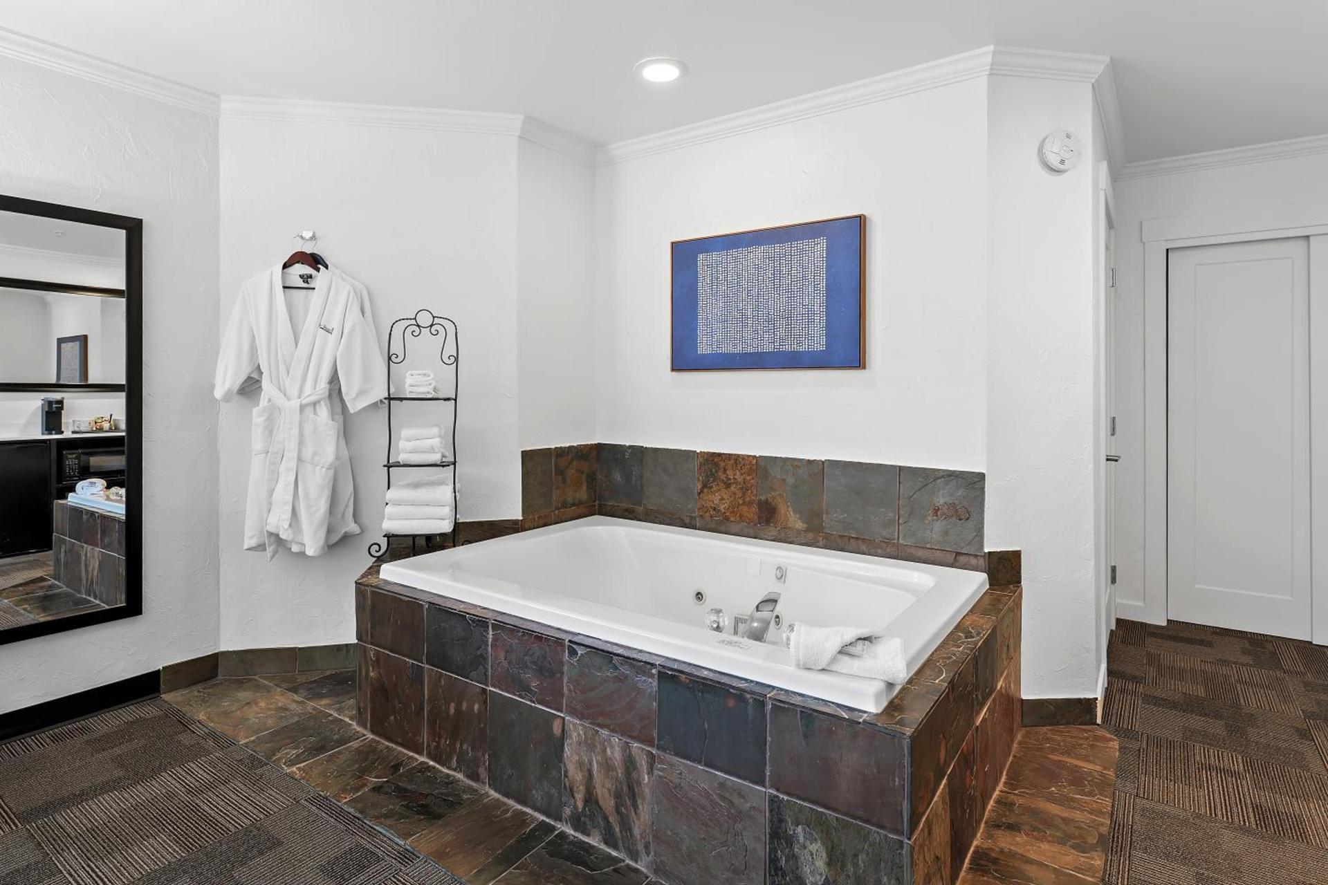 Best Western Wesley Inn & Suites photo 40