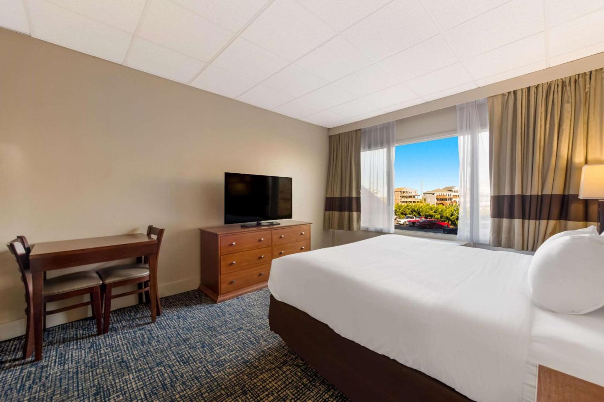 Comfort Inn South Oceanfront photo 20