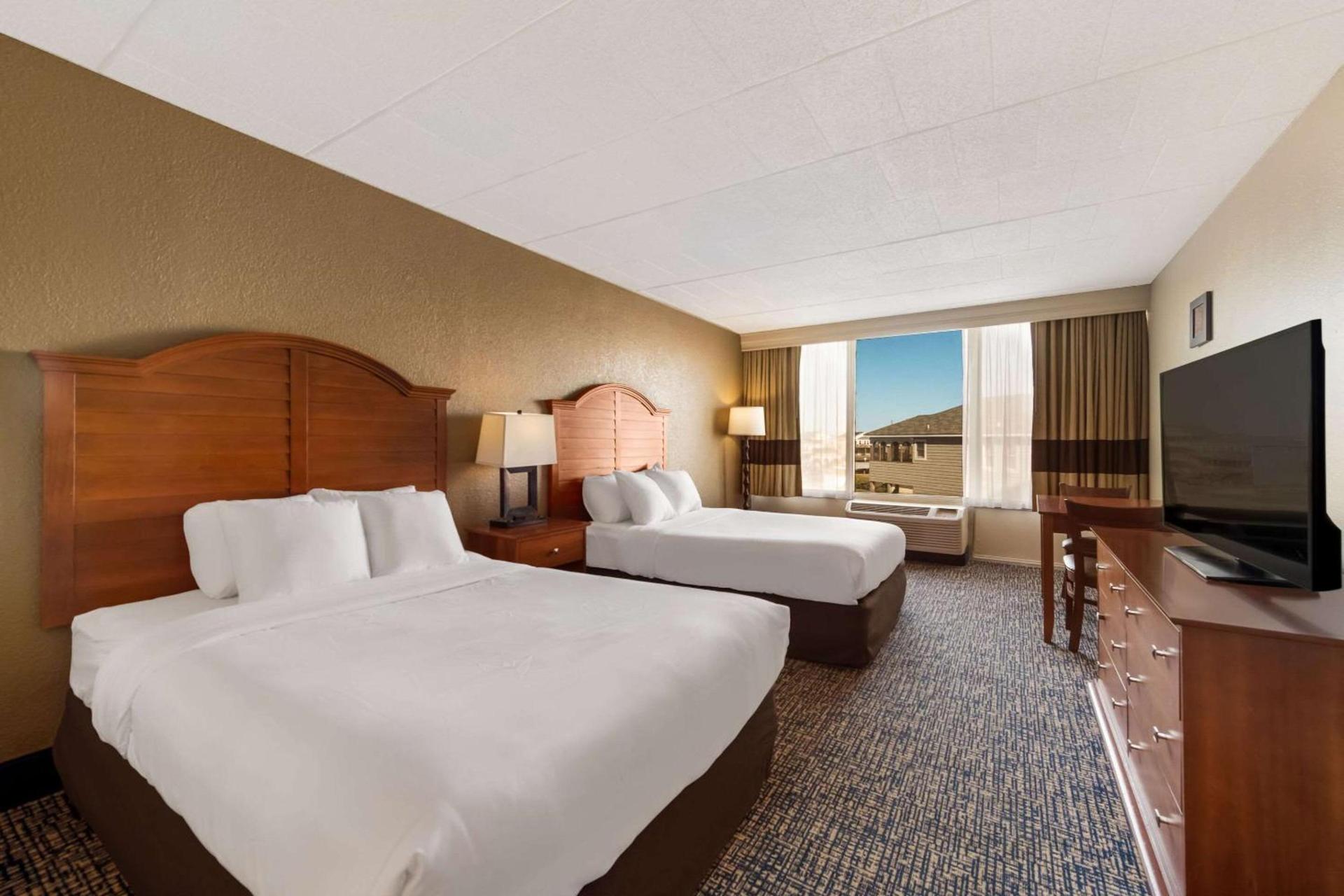 Comfort Inn South Oceanfront photo 26