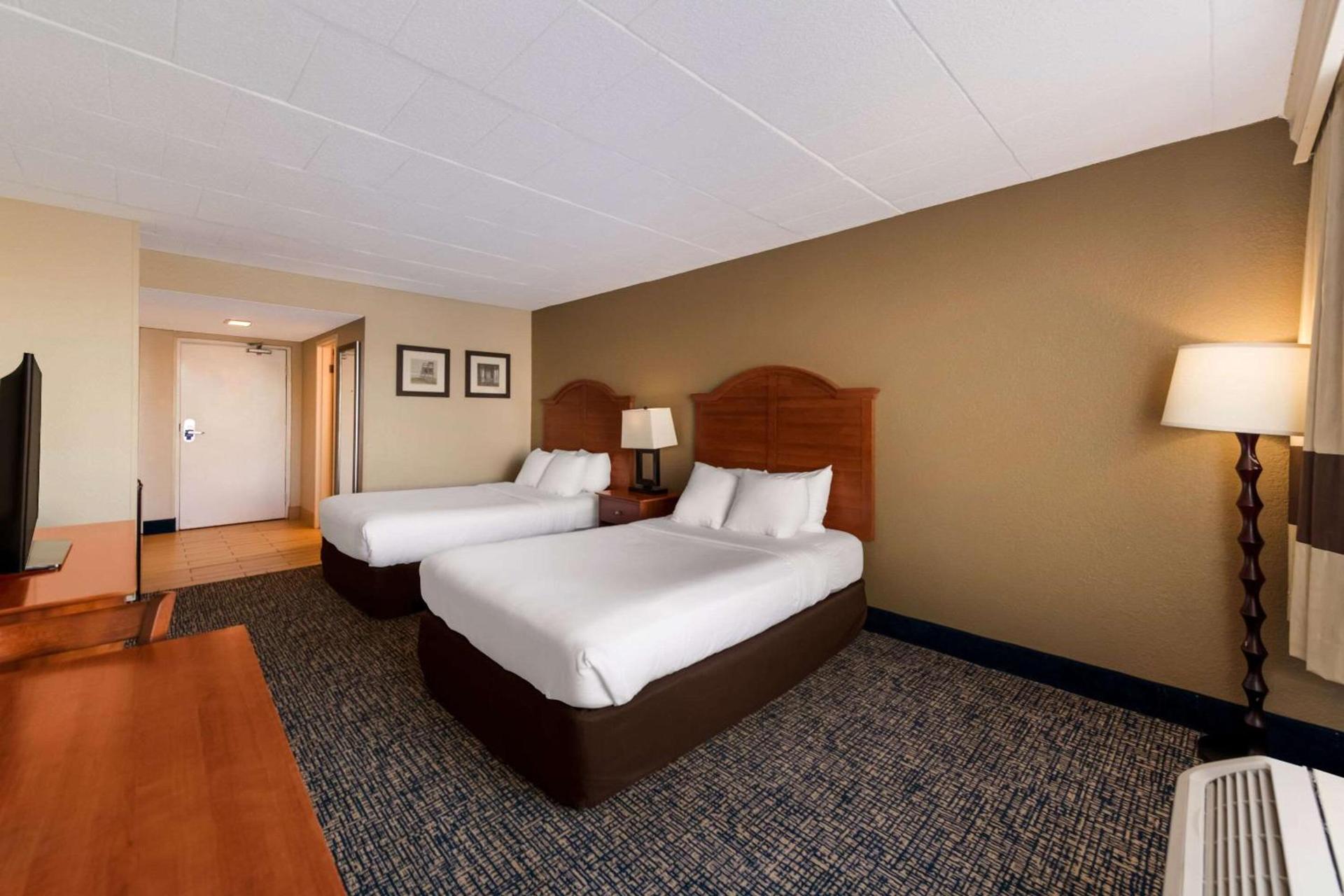 Comfort Inn South Oceanfront photo 28
