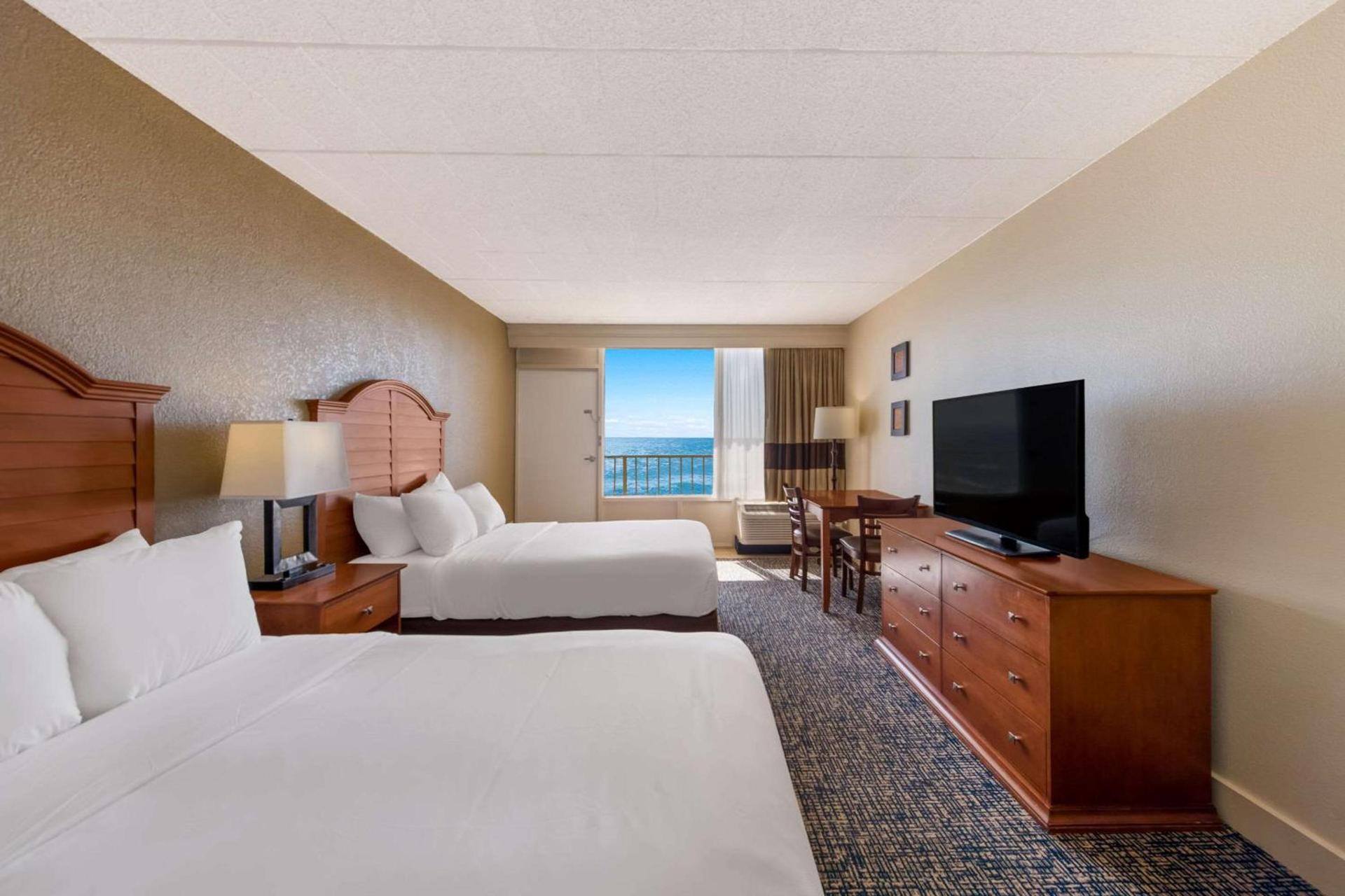 Comfort Inn South Oceanfront photo 35