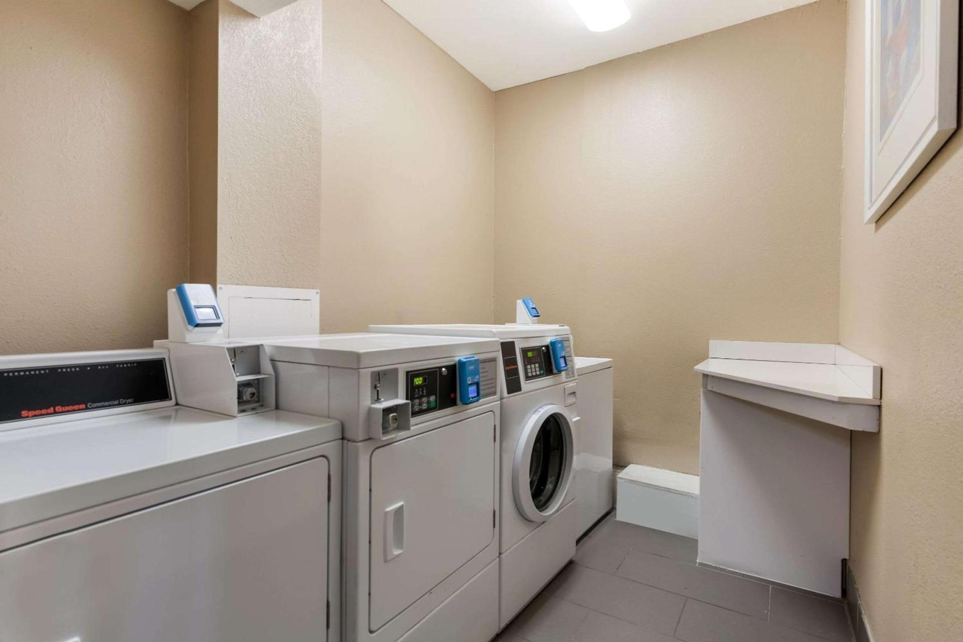 Comfort Inn South Oceanfront photo 60