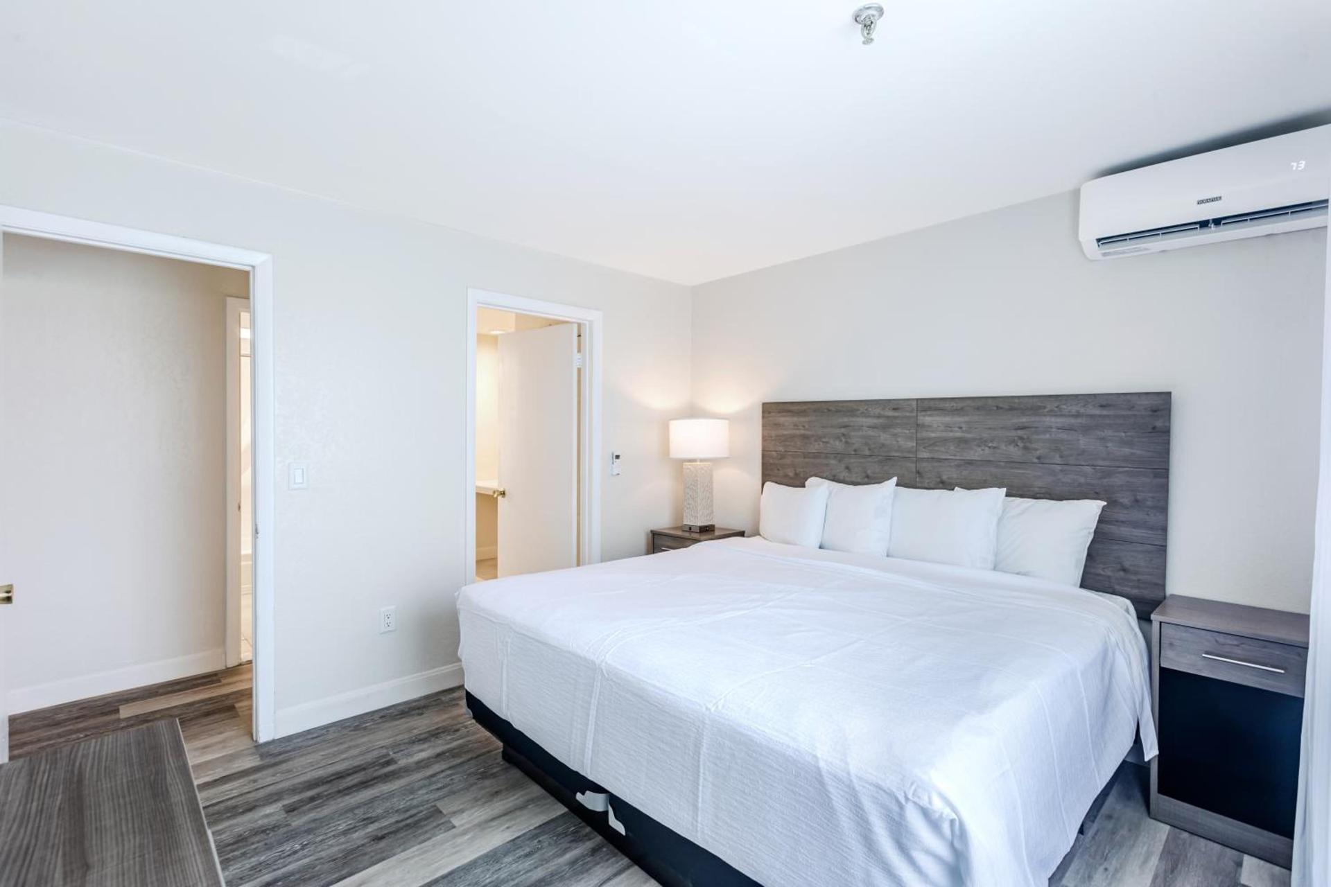 Grand Shores West photo 54