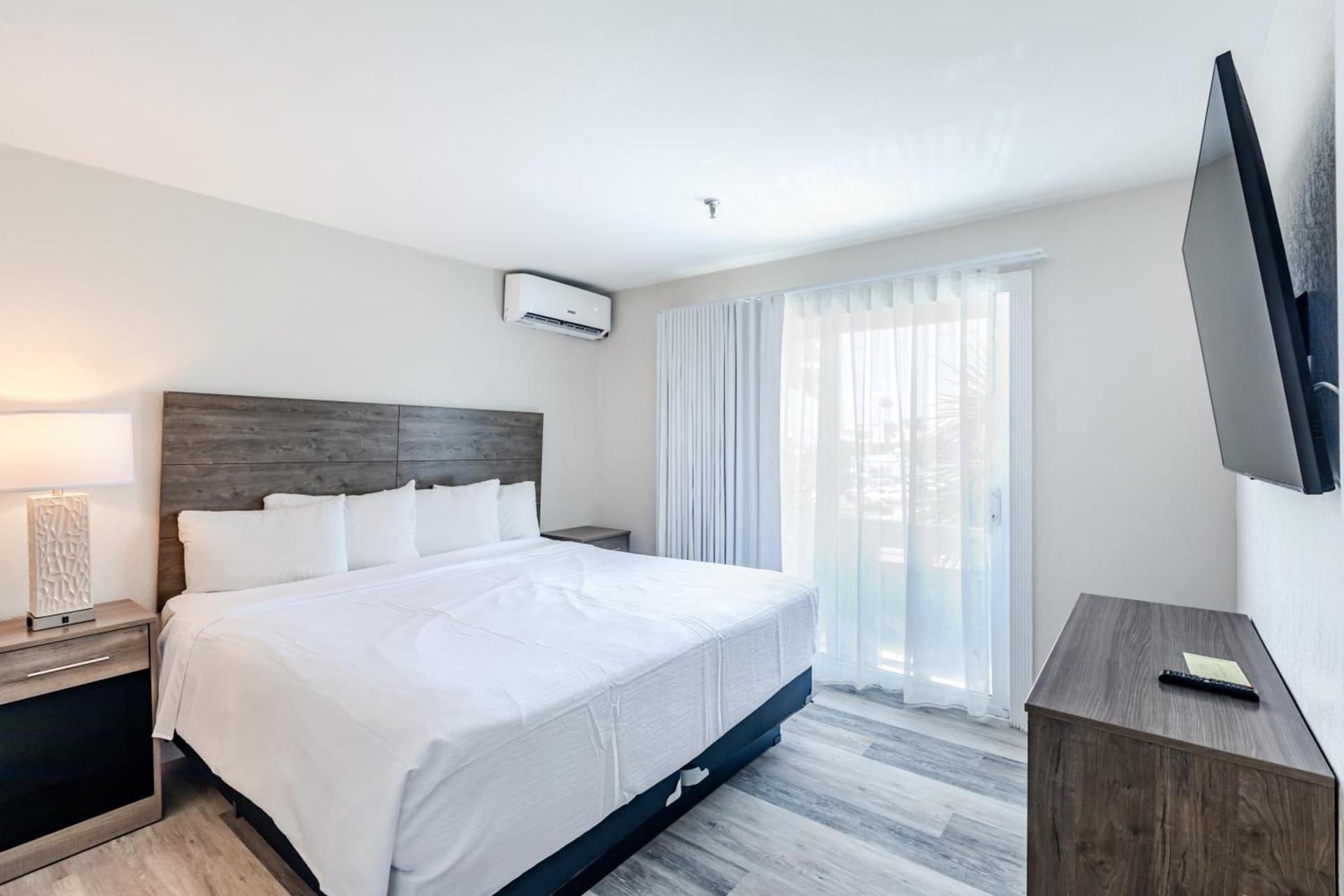 Grand Shores West photo 55