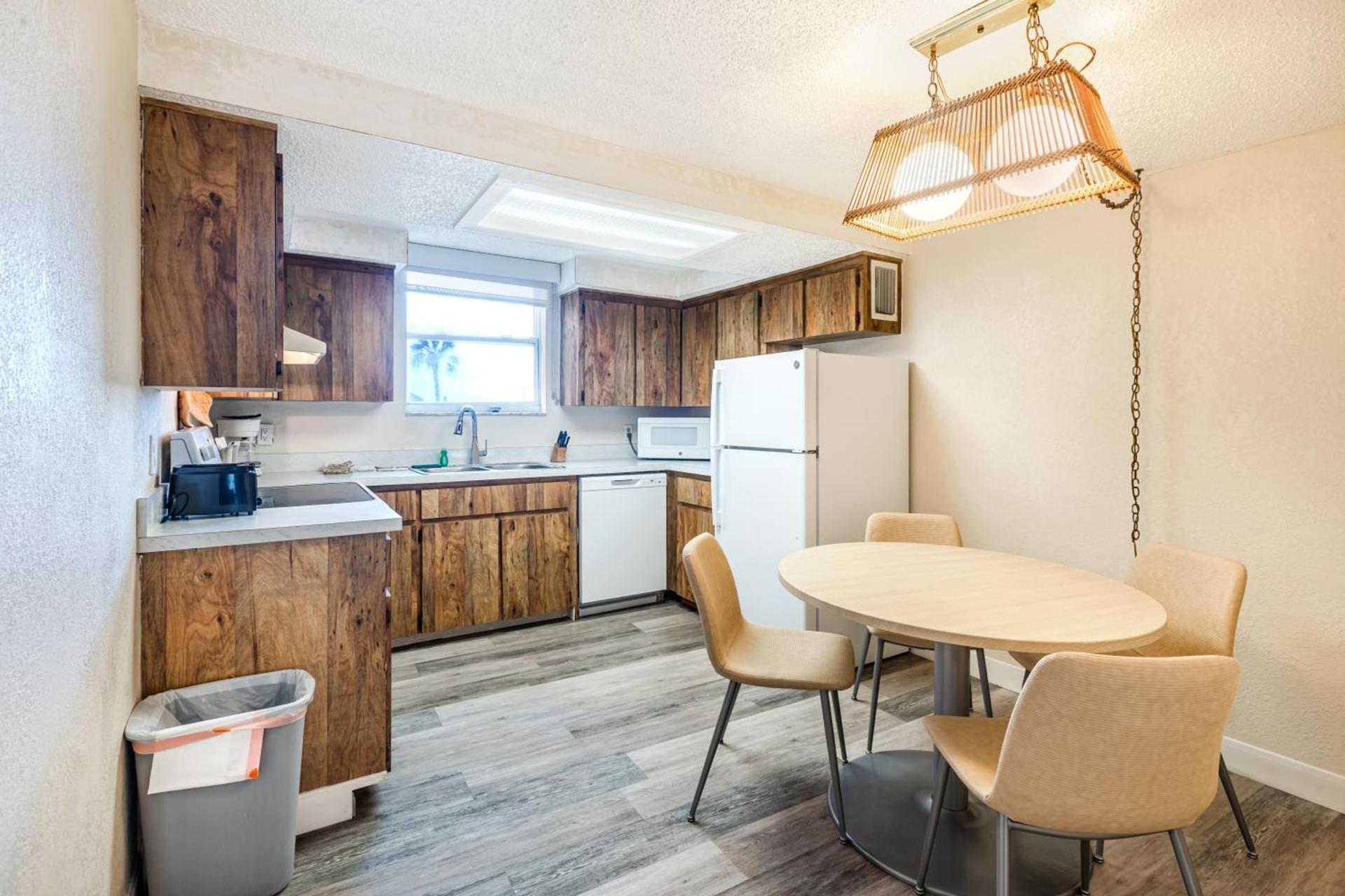 Grand Shores West photo 65