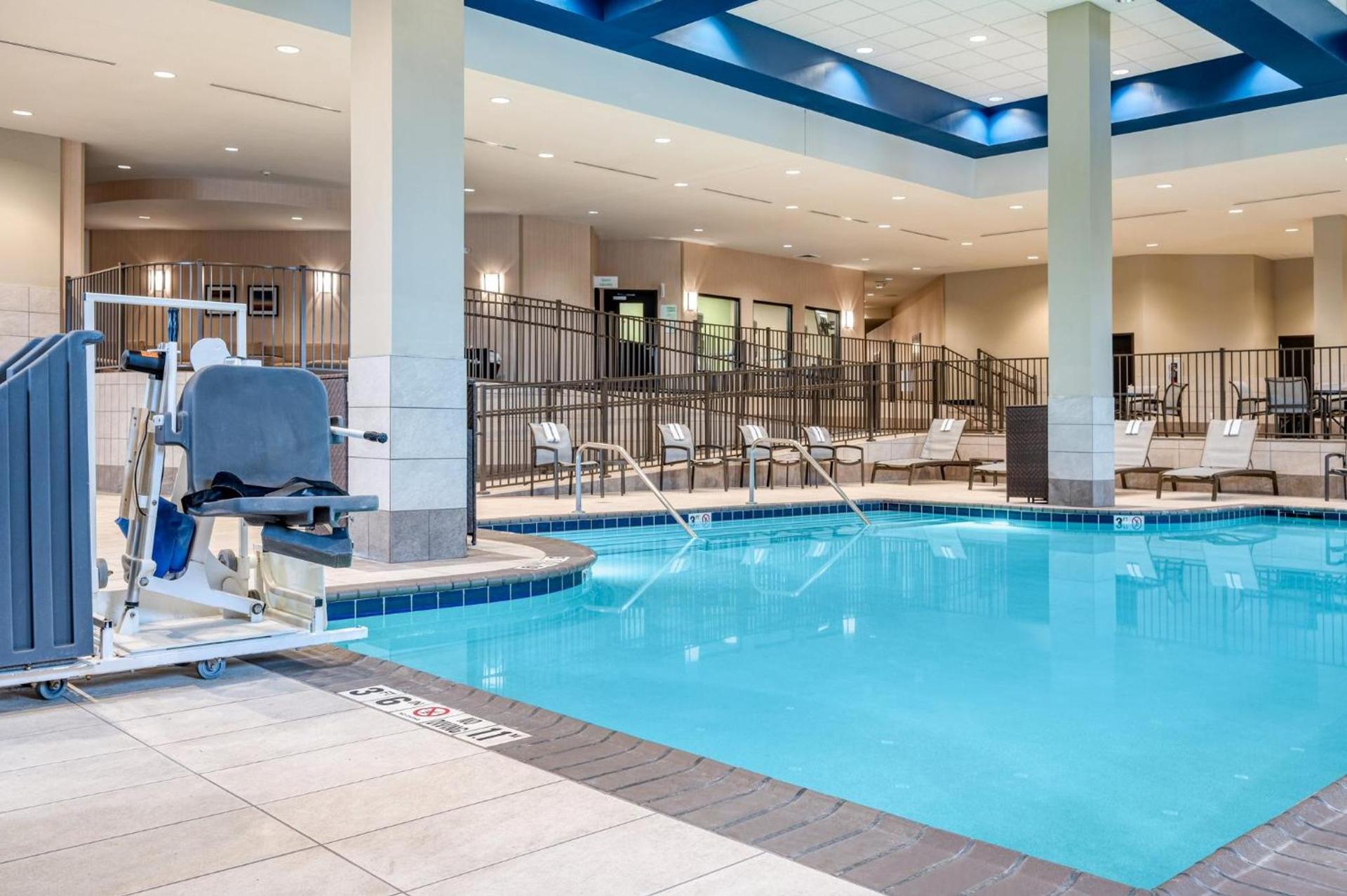 Holiday Inn - Terre Haute by IHG photo 15