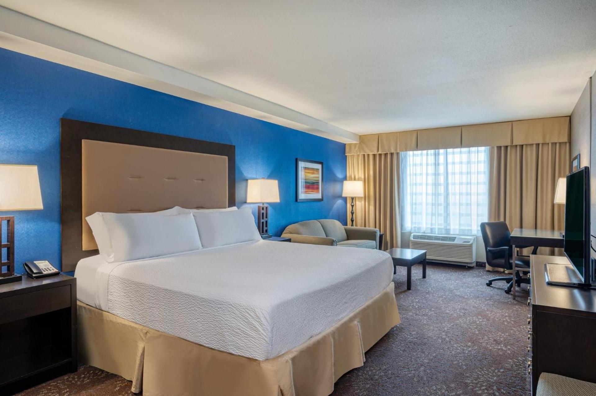 Holiday Inn - Terre Haute by IHG photo 34