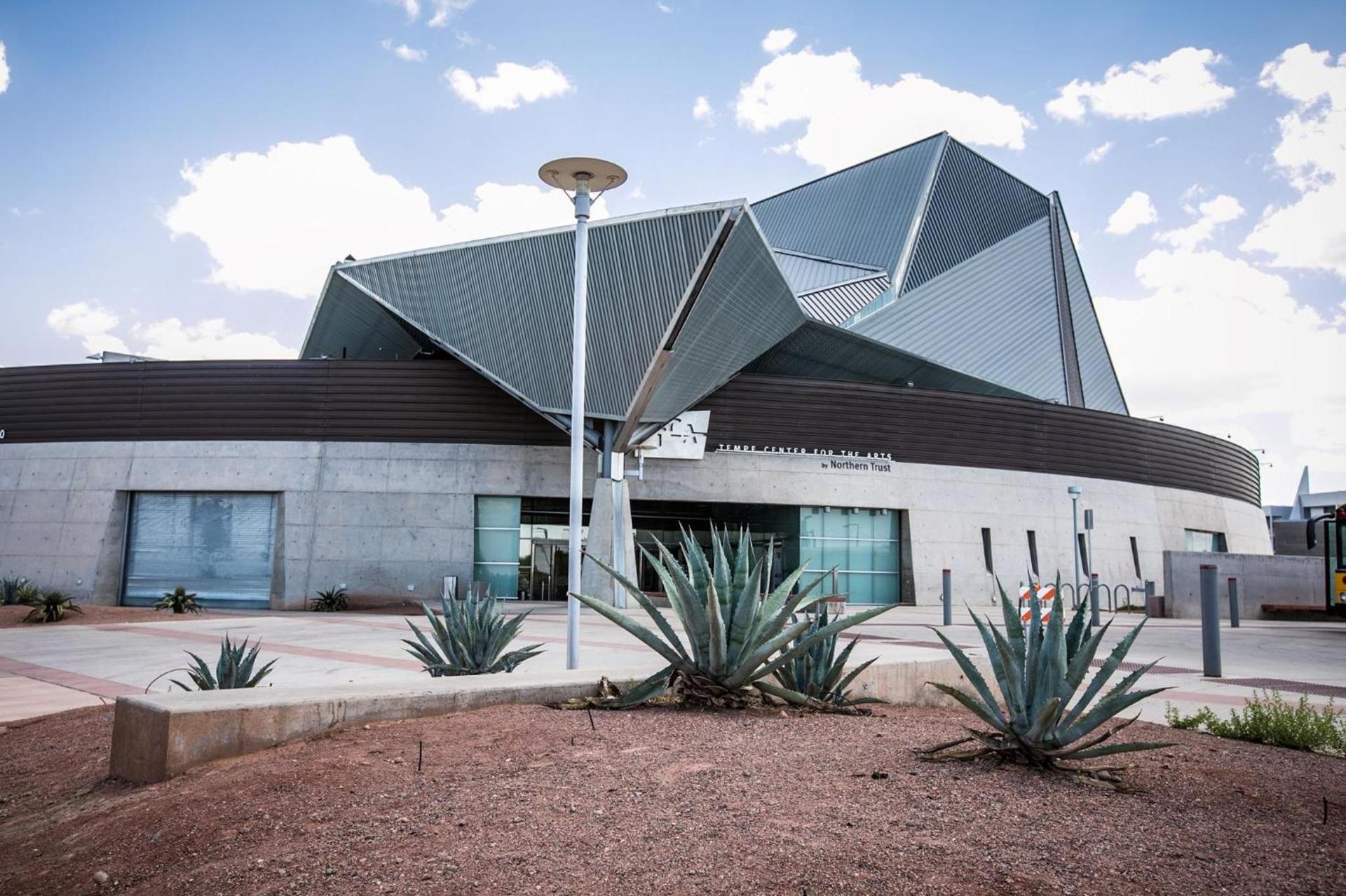 Holiday Inn & Suites Phoenix Airport by IHG photo 77