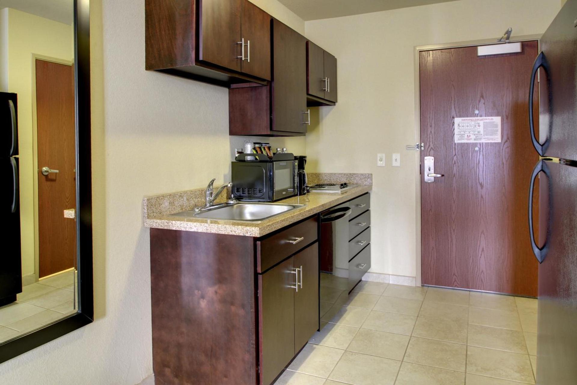 Cobblestone Inn & Suites-Winterset photo 12
