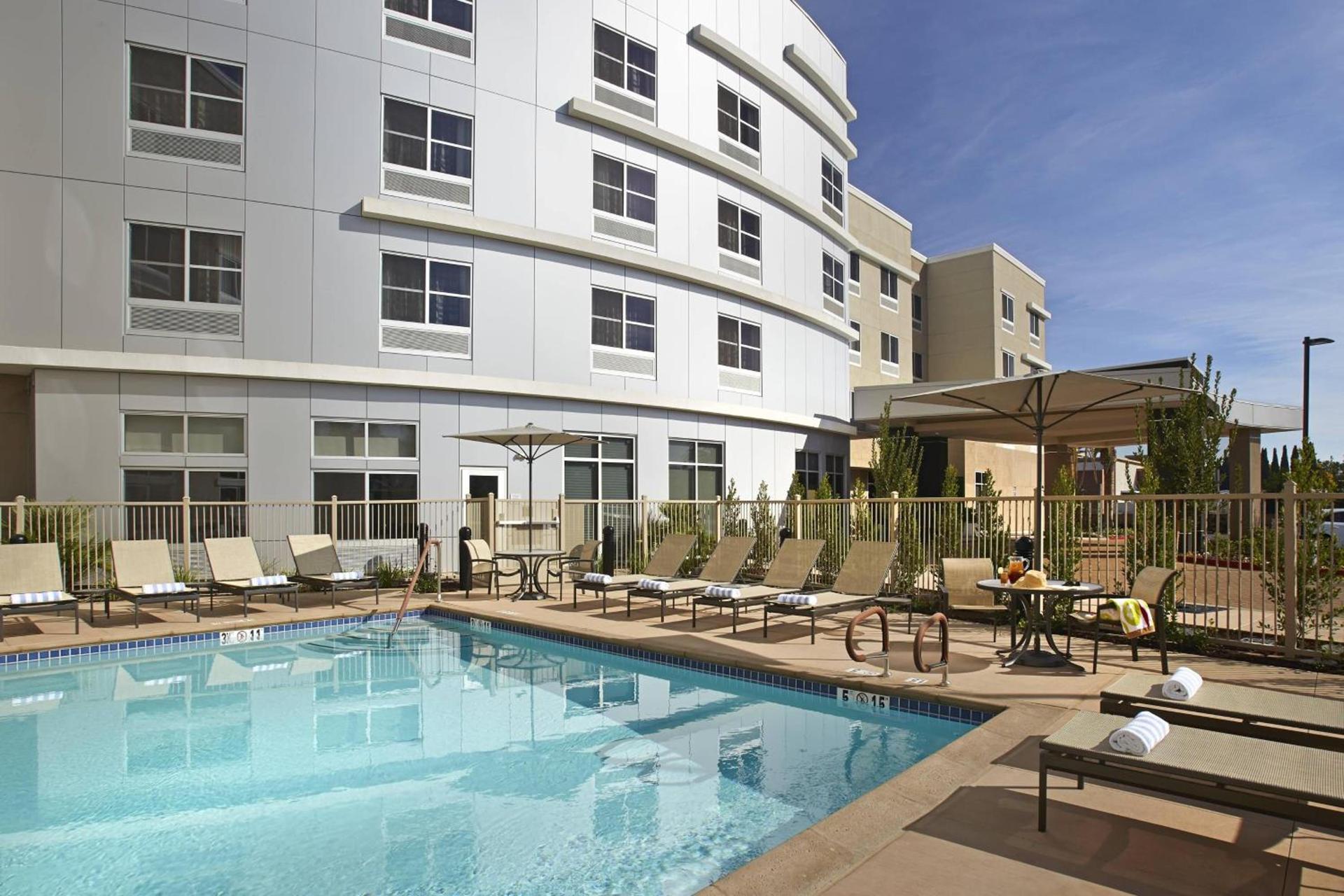 Courtyard by Marriott Sunnyvale Silicon Valley photo 2