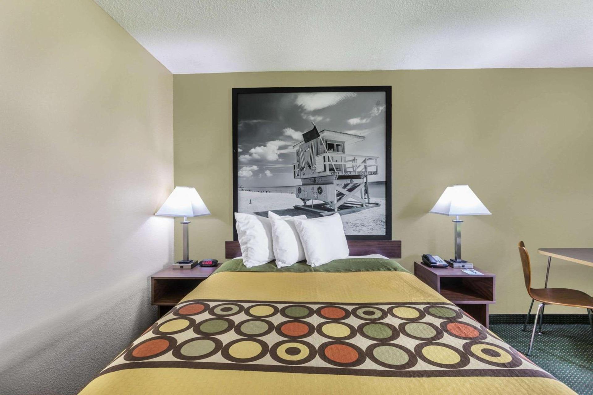 Super 8 by Wyndham Ocala I-75 photo 15