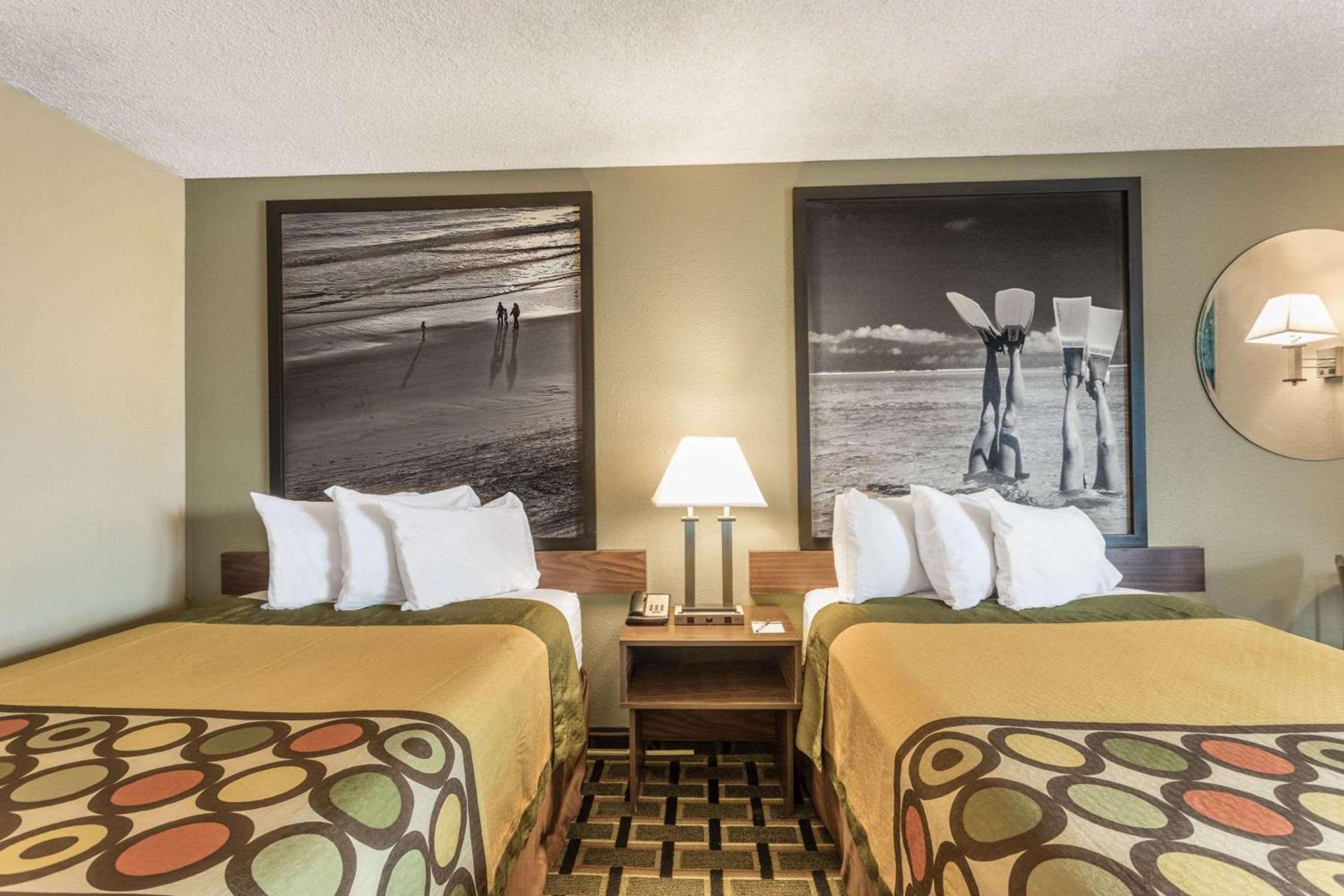 Super 8 by Wyndham Ocala I-75 photo 17
