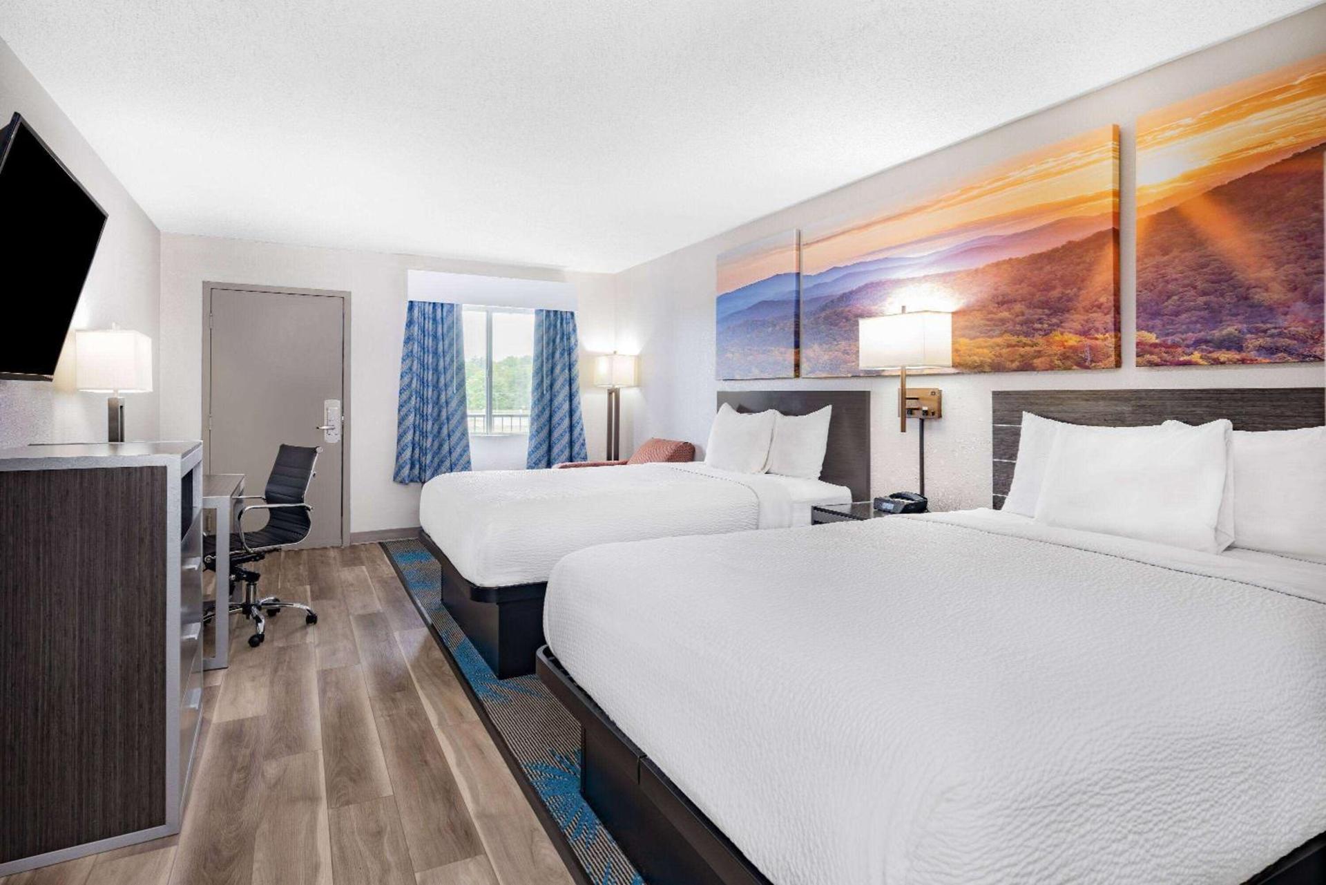 Days Inn by Wyndham Hamilton photo 18