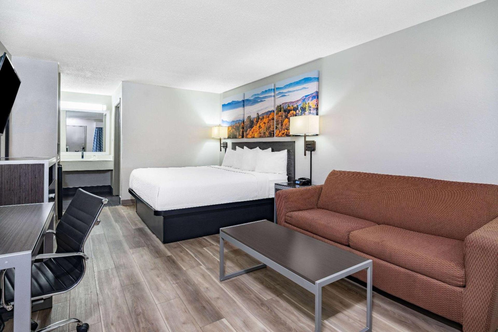 Days Inn by Wyndham Hamilton photo 22