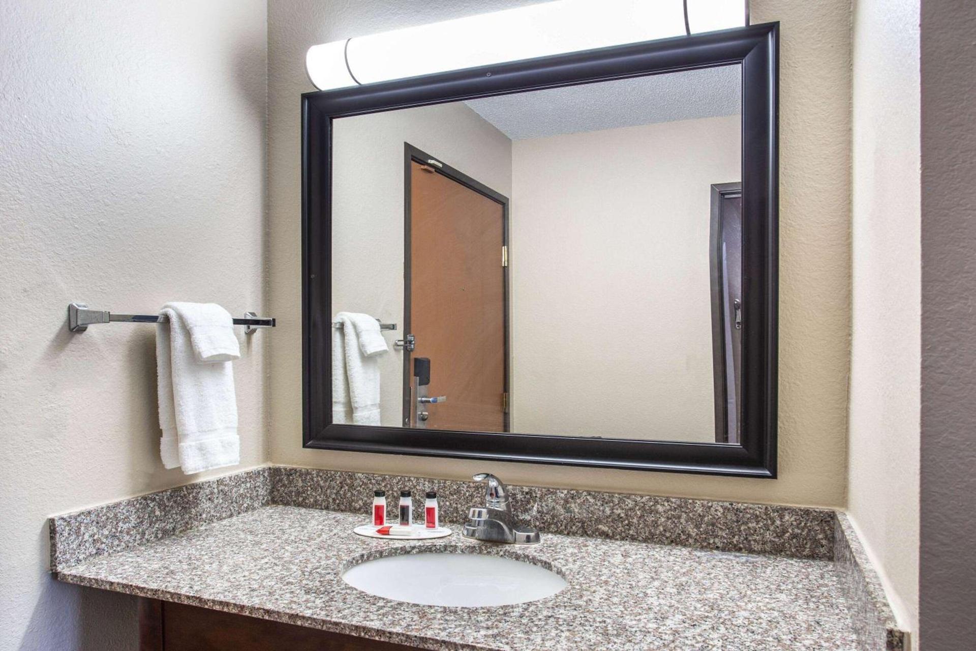 Baymont by Wyndham Joliet photo 19
