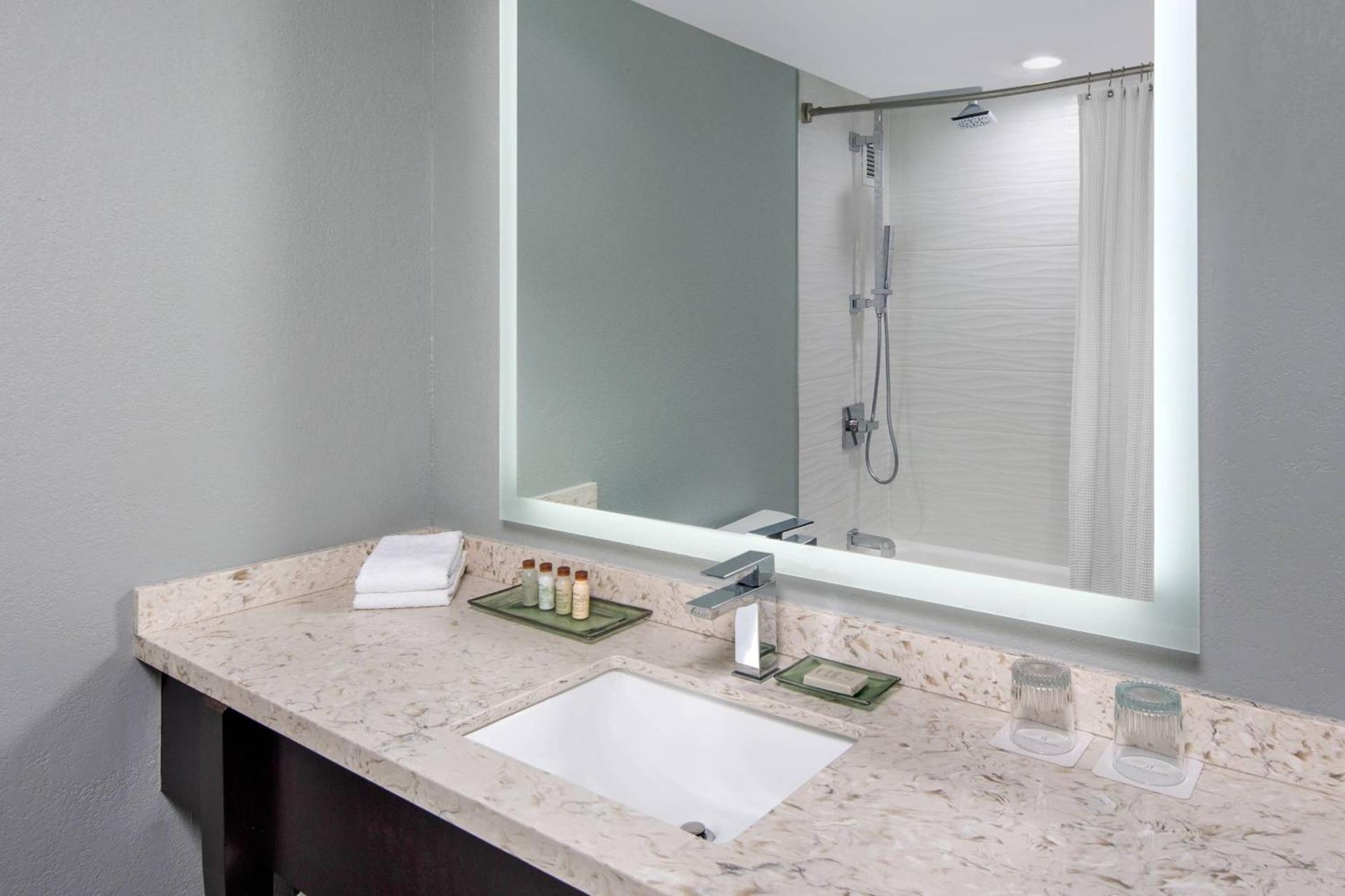 Renaissance Indianapolis North Hotel photo 32