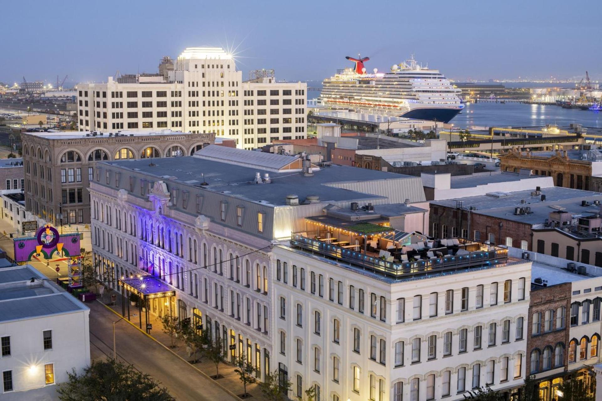 The Tremont House, Galveston, a Tribute Portfolio Hotel photo 6