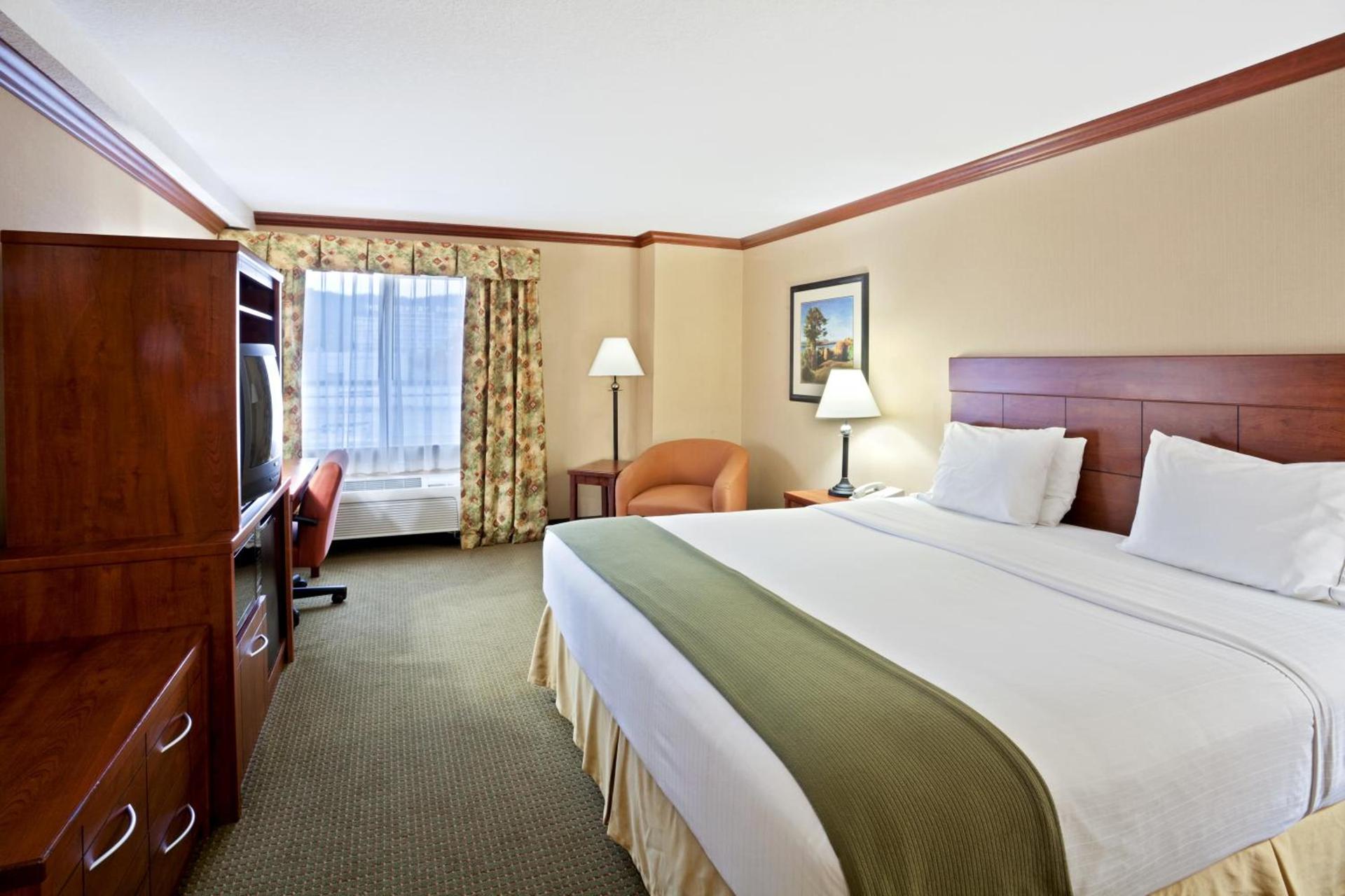 Holiday Inn Express Hotel & Suites Portland-Northwest Downtown by IHG photo 14