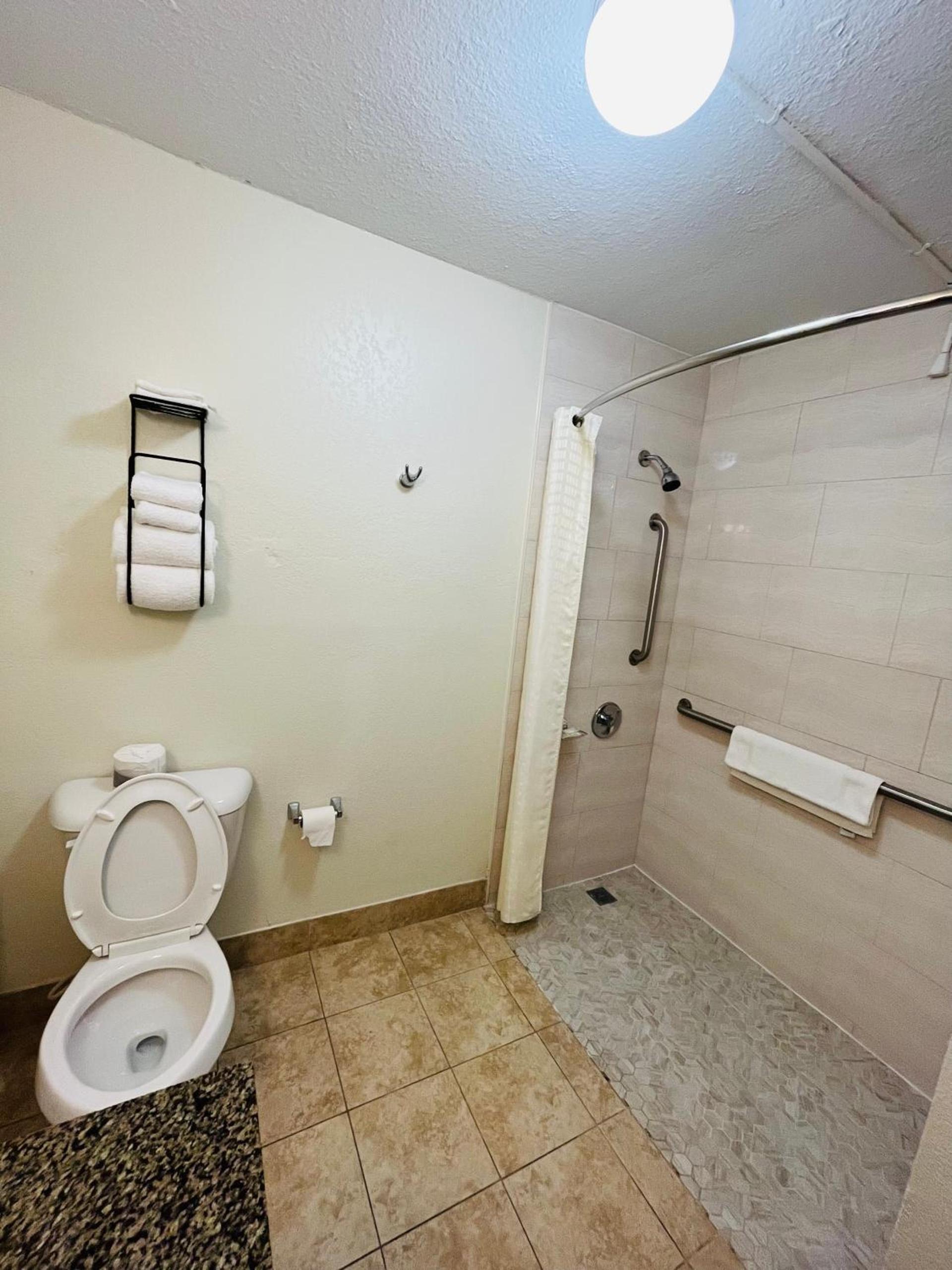 Rodeway Inn Silver Springs - Ocala East photo 29