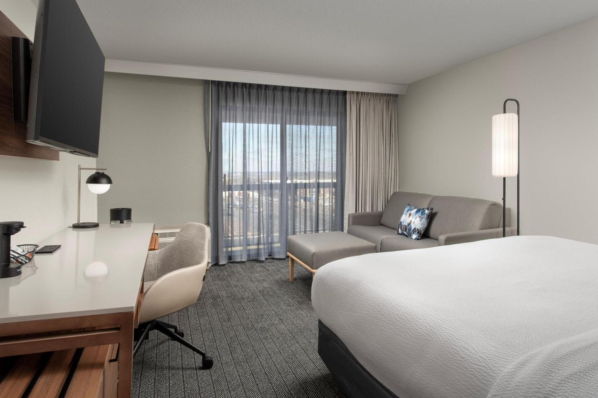 Courtyard by Marriott Dayton Beavercreek photo 41