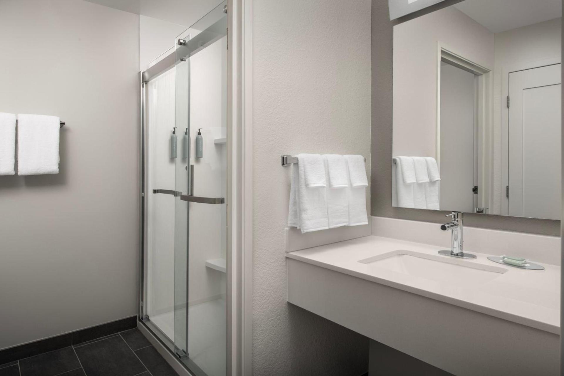 Courtyard by Marriott Dayton Beavercreek photo 47