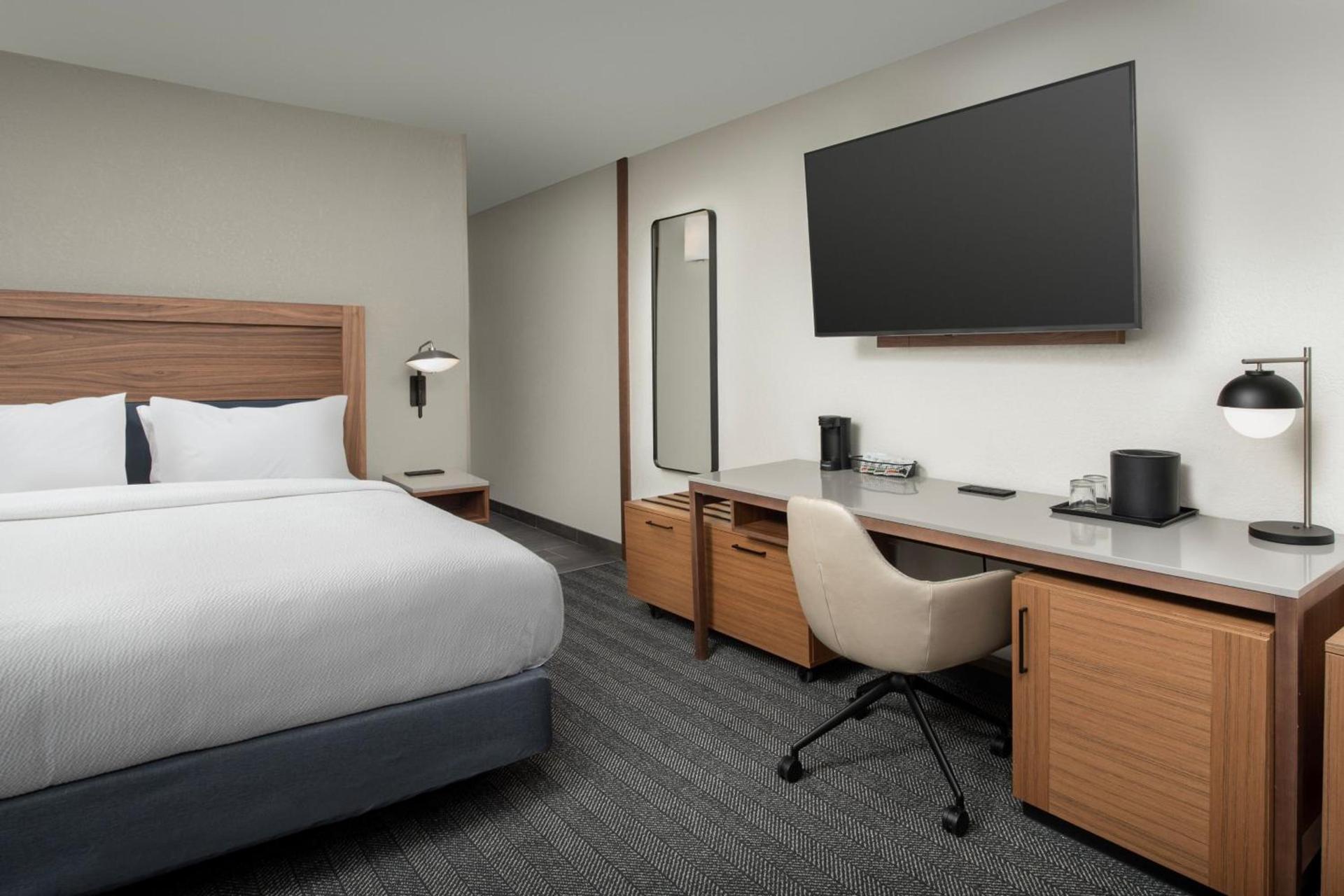 Courtyard by Marriott Dayton Beavercreek photo 51