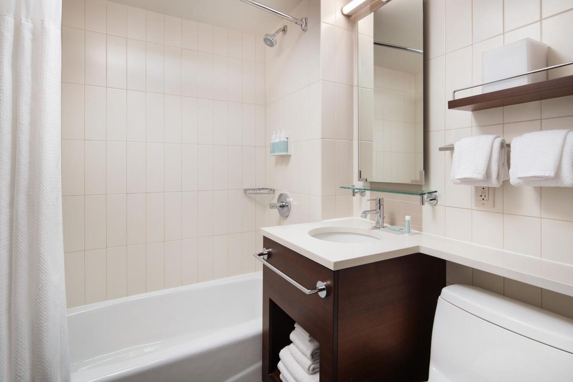 Residence Inn by Marriott New York Manhattan/ Midtown Eastside photo 41