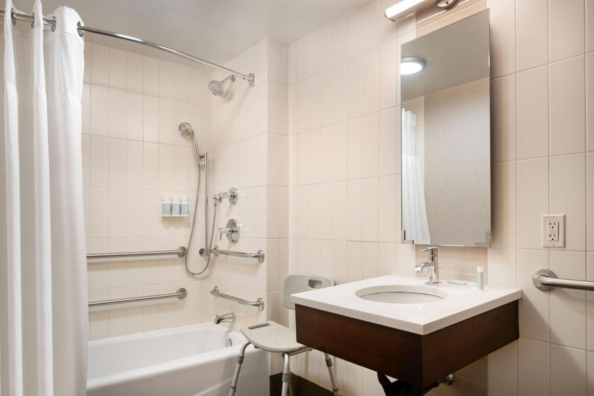 Residence Inn by Marriott New York Manhattan/ Midtown Eastside photo 42