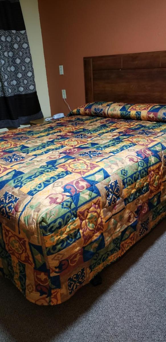 Economy Inn Odessa photo 39