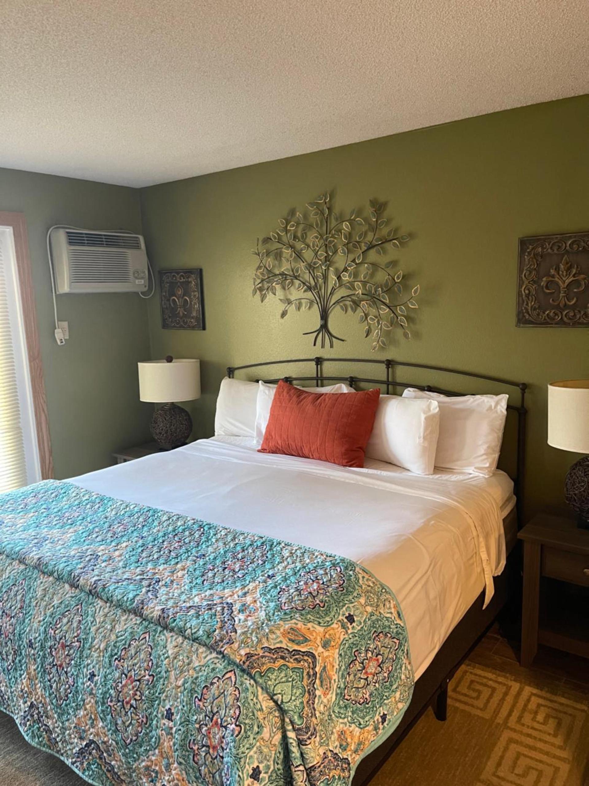 Caribbean Club Resort photo 19