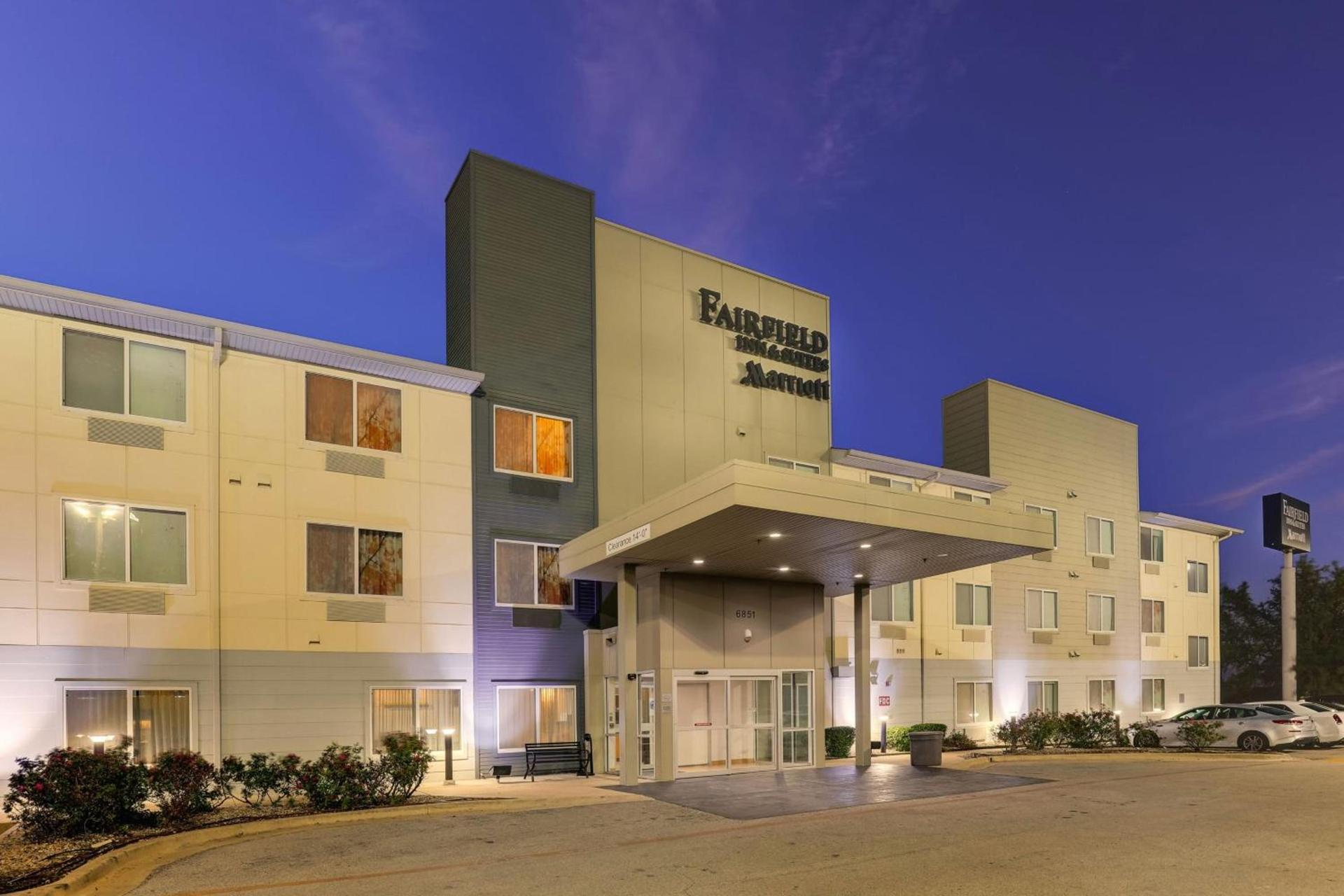 Fairfield Inn & Suites by Marriott Fort Worth I-30 West Near NAS JRB photo 8