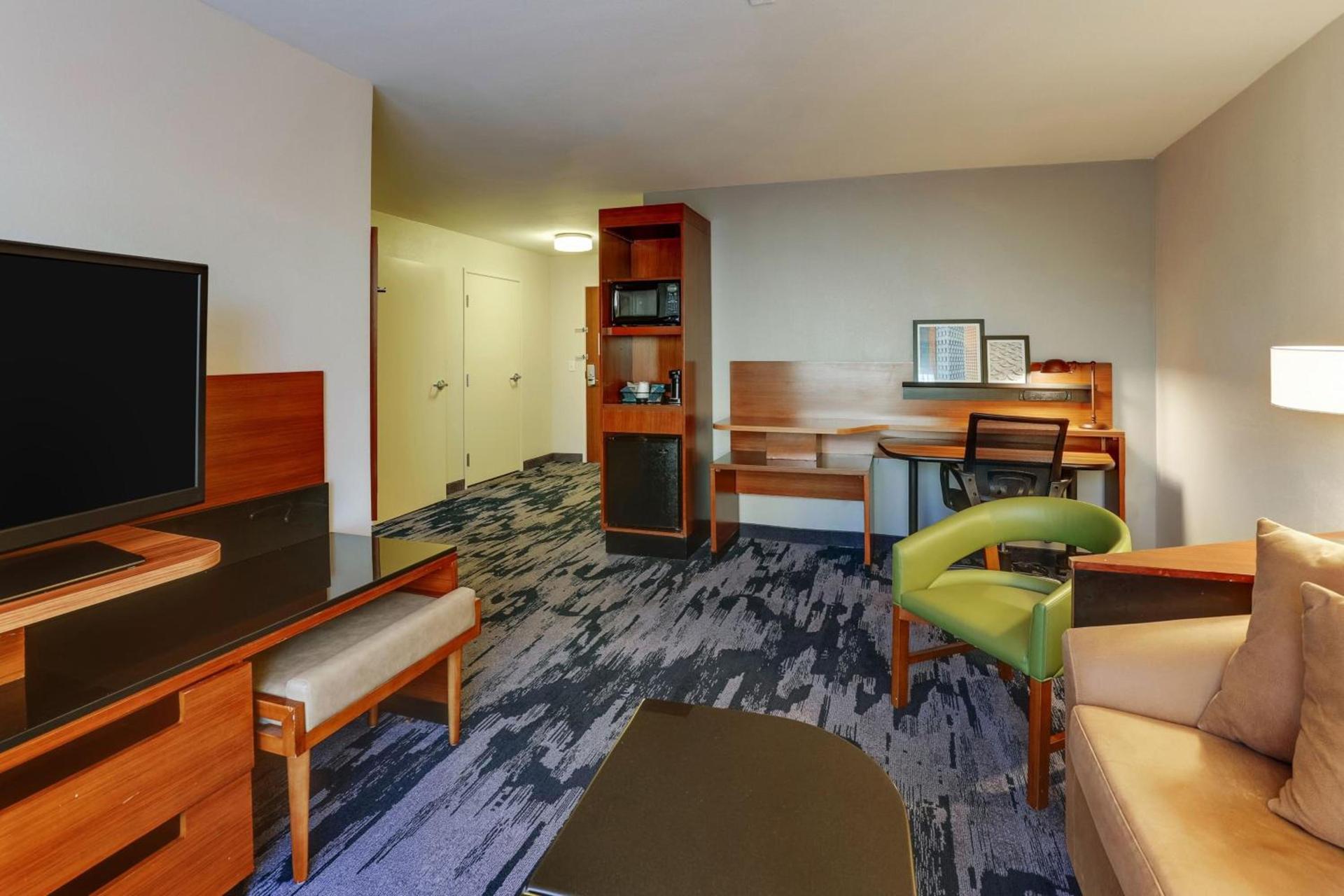 Fairfield Inn & Suites by Marriott Fort Worth I-30 West Near NAS JRB photo 42