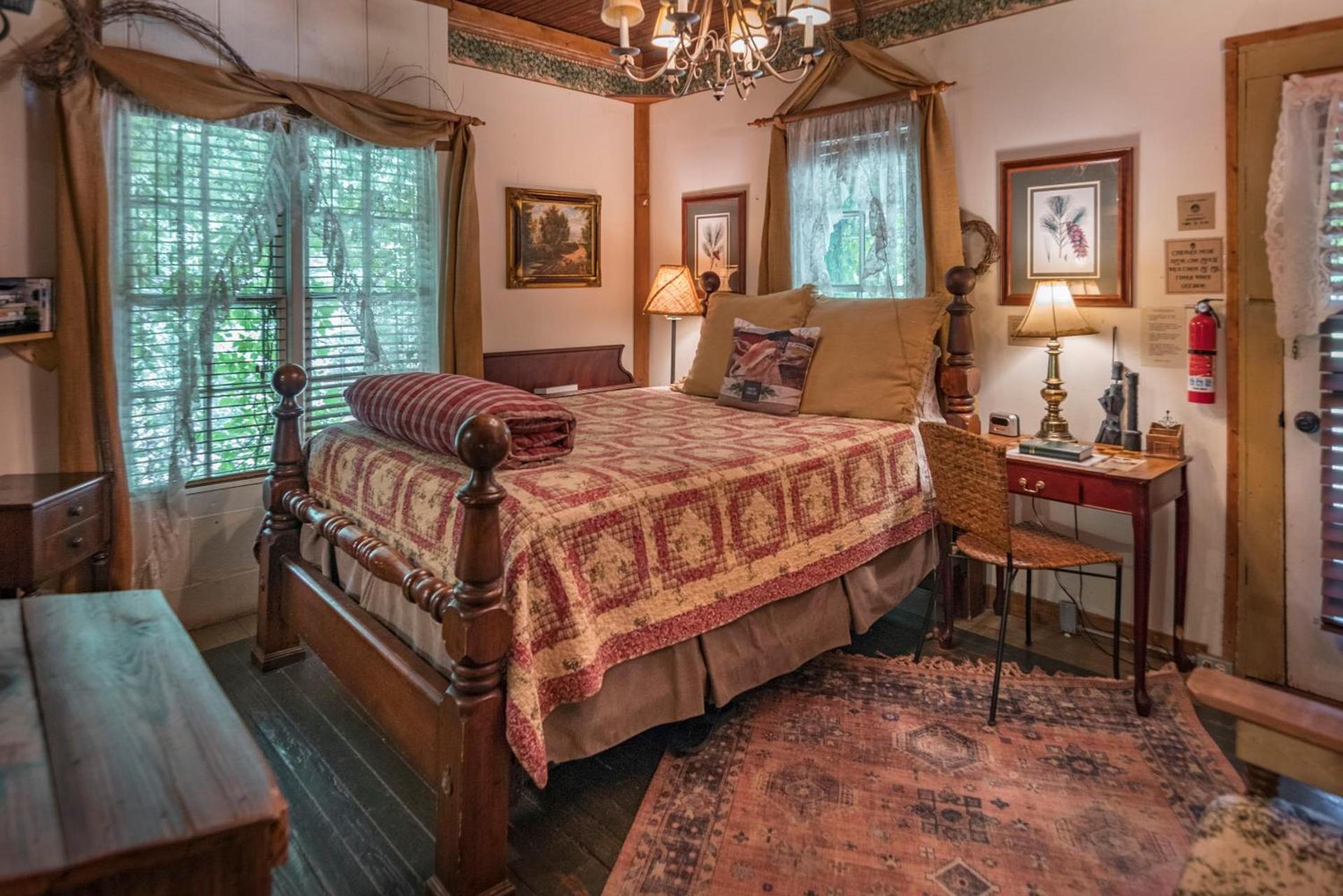 Country Woods Inn photo 8