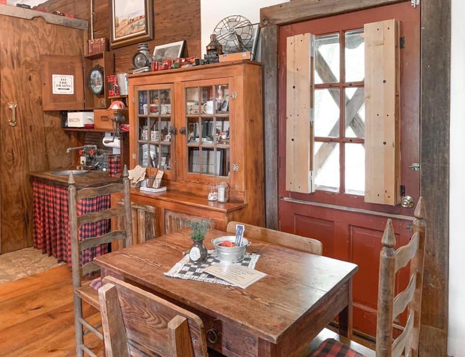 Country Woods Inn photo 39