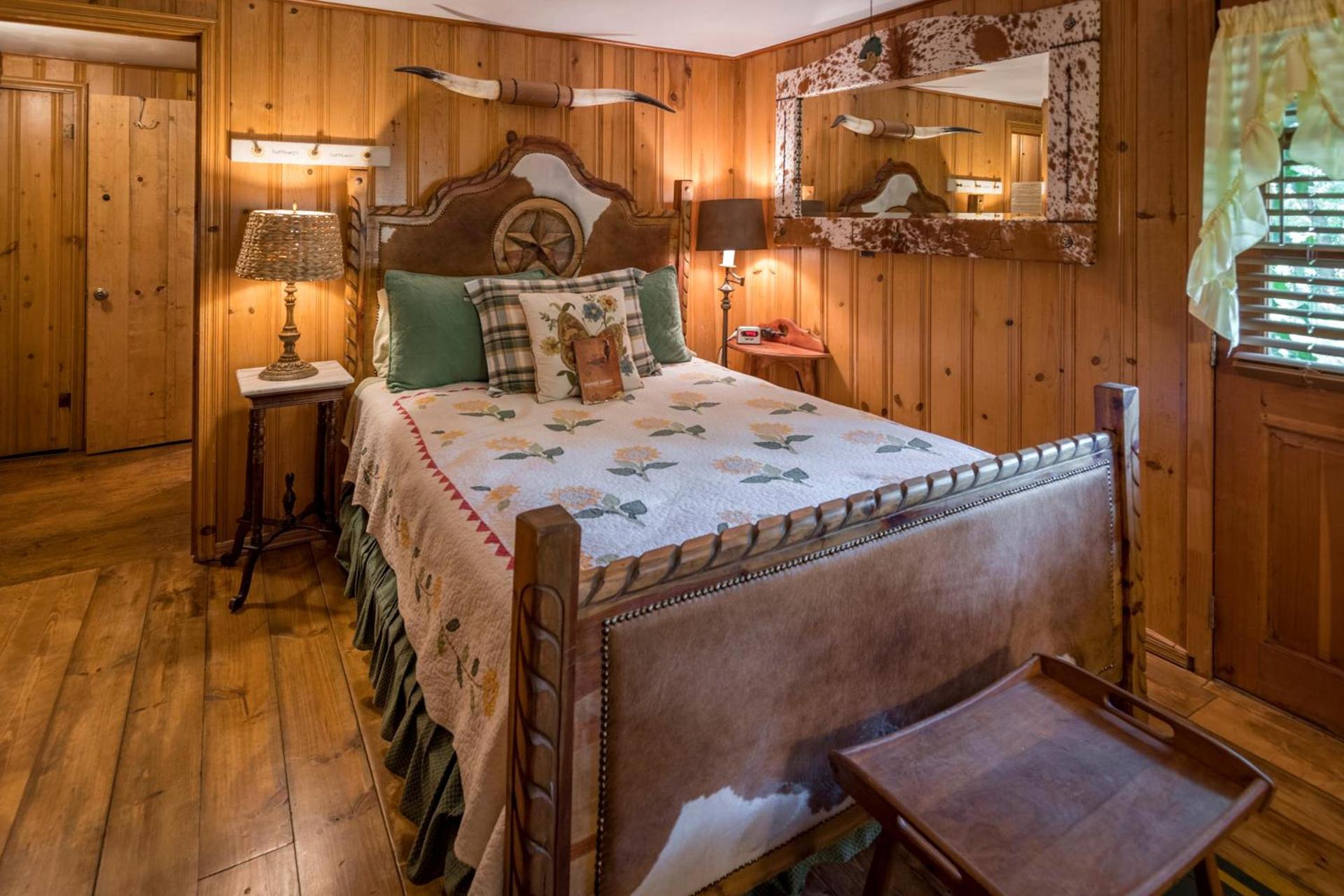 Country Woods Inn photo 43