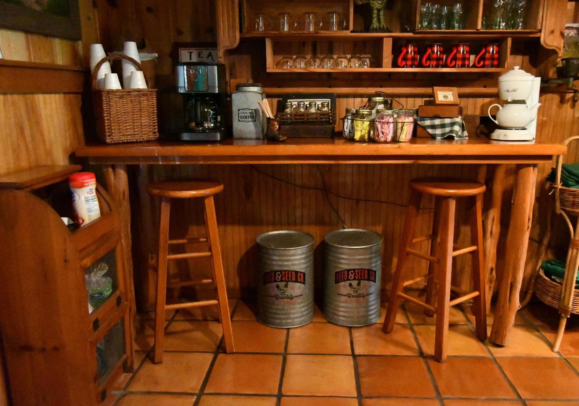 Country Woods Inn photo 48