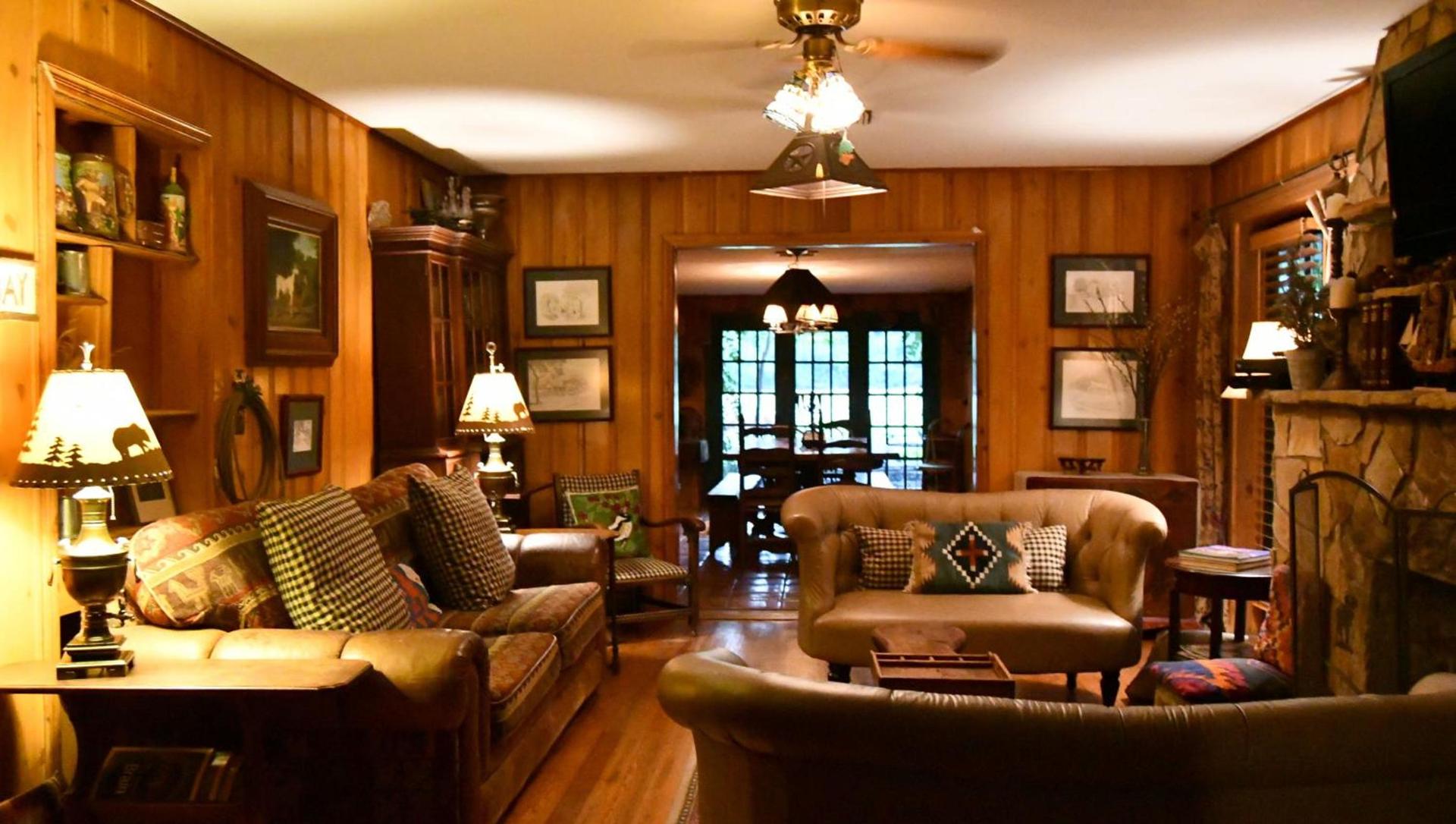 Country Woods Inn photo 47