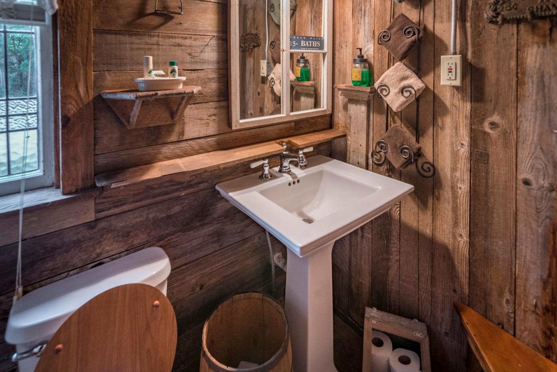 Country Woods Inn photo 53