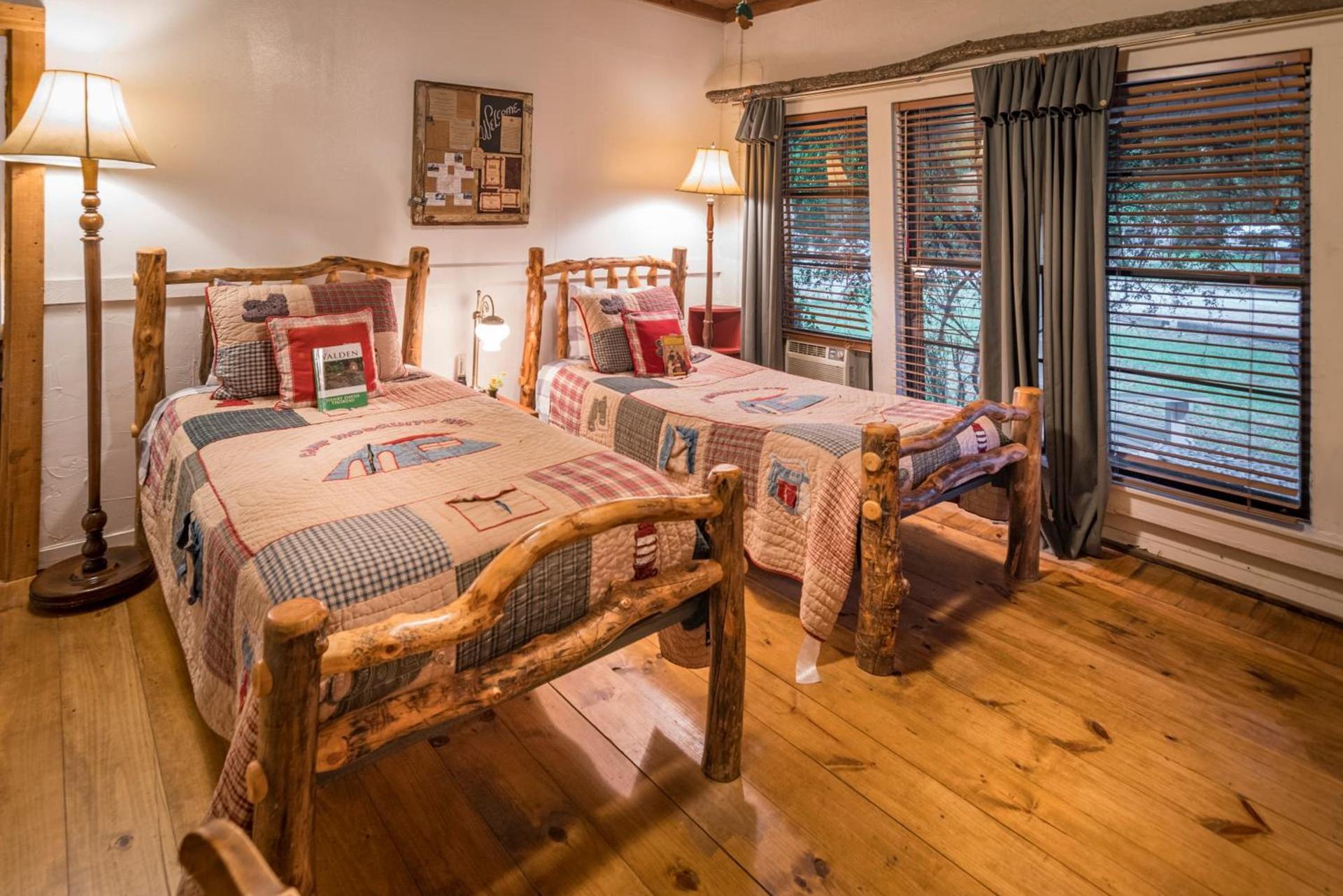 Country Woods Inn photo 52