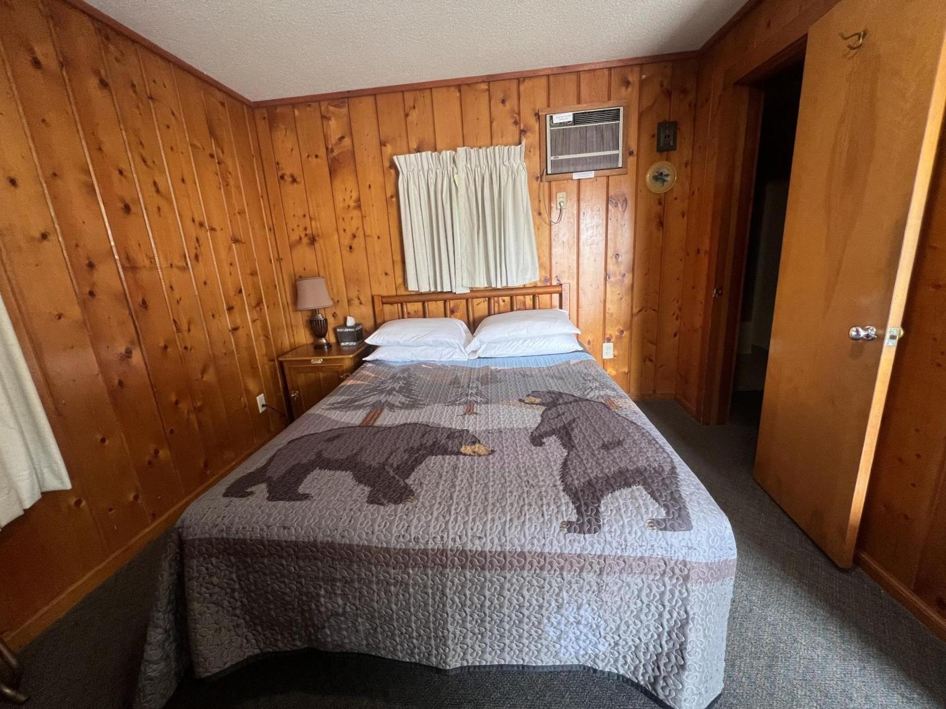 Cedars Motel photo 9