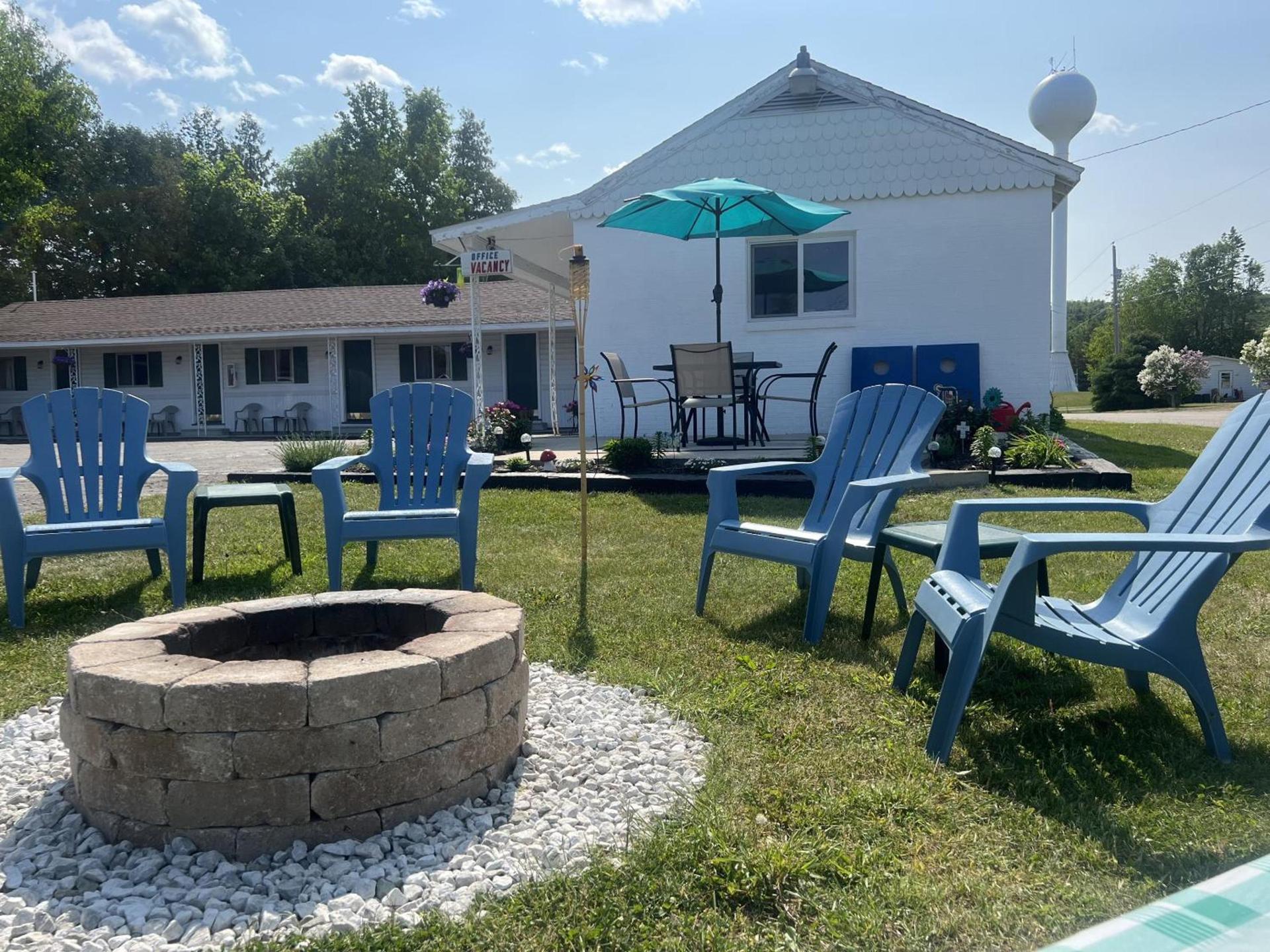 Cedars Motel photo 18