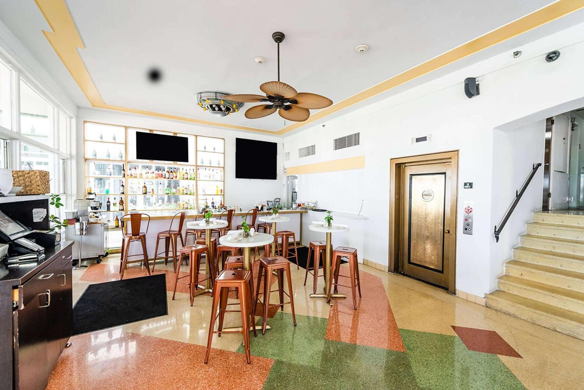 Majestic Hotel South Beach photo 5