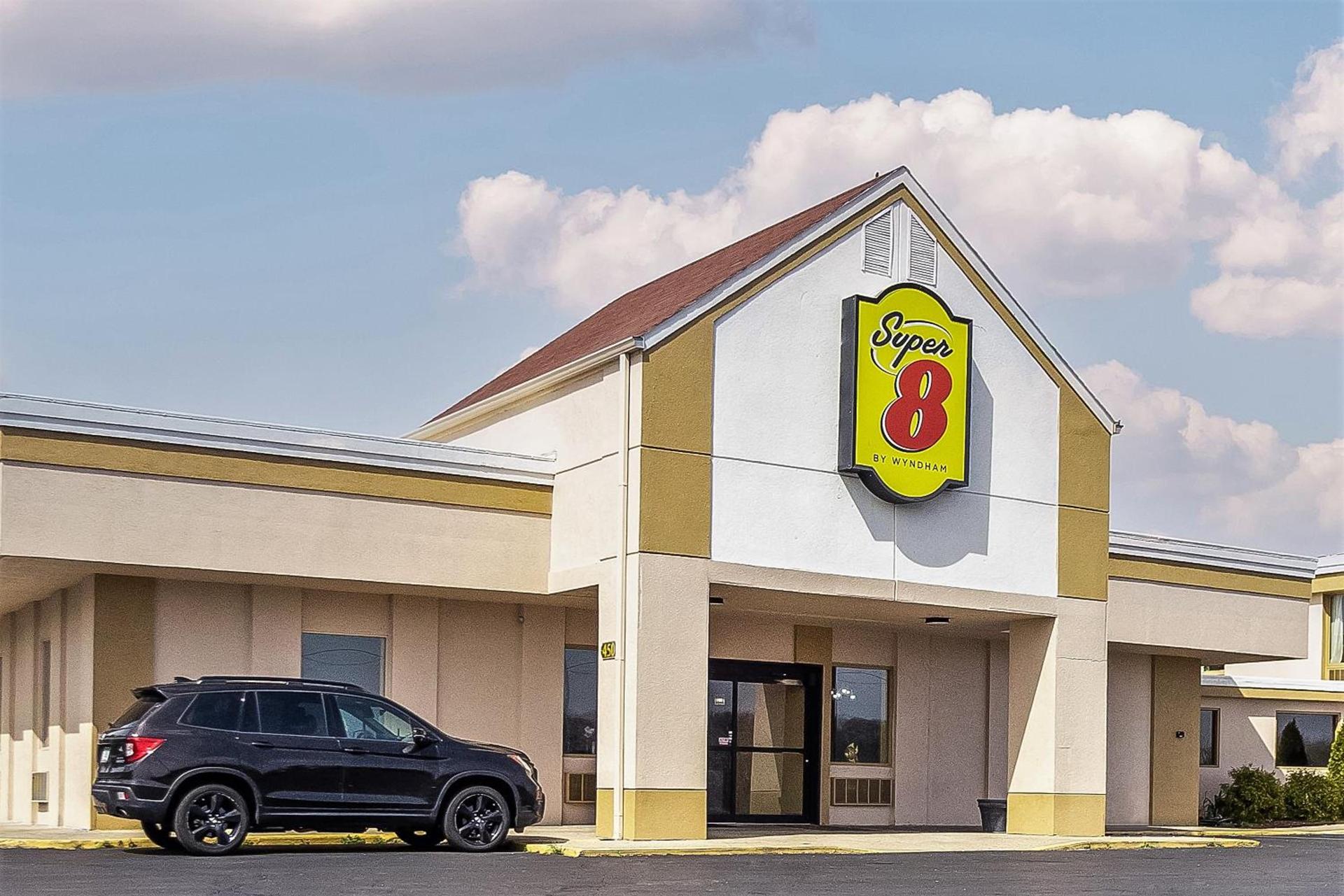 Super 8 by Wyndham Indianapolis South photo 39