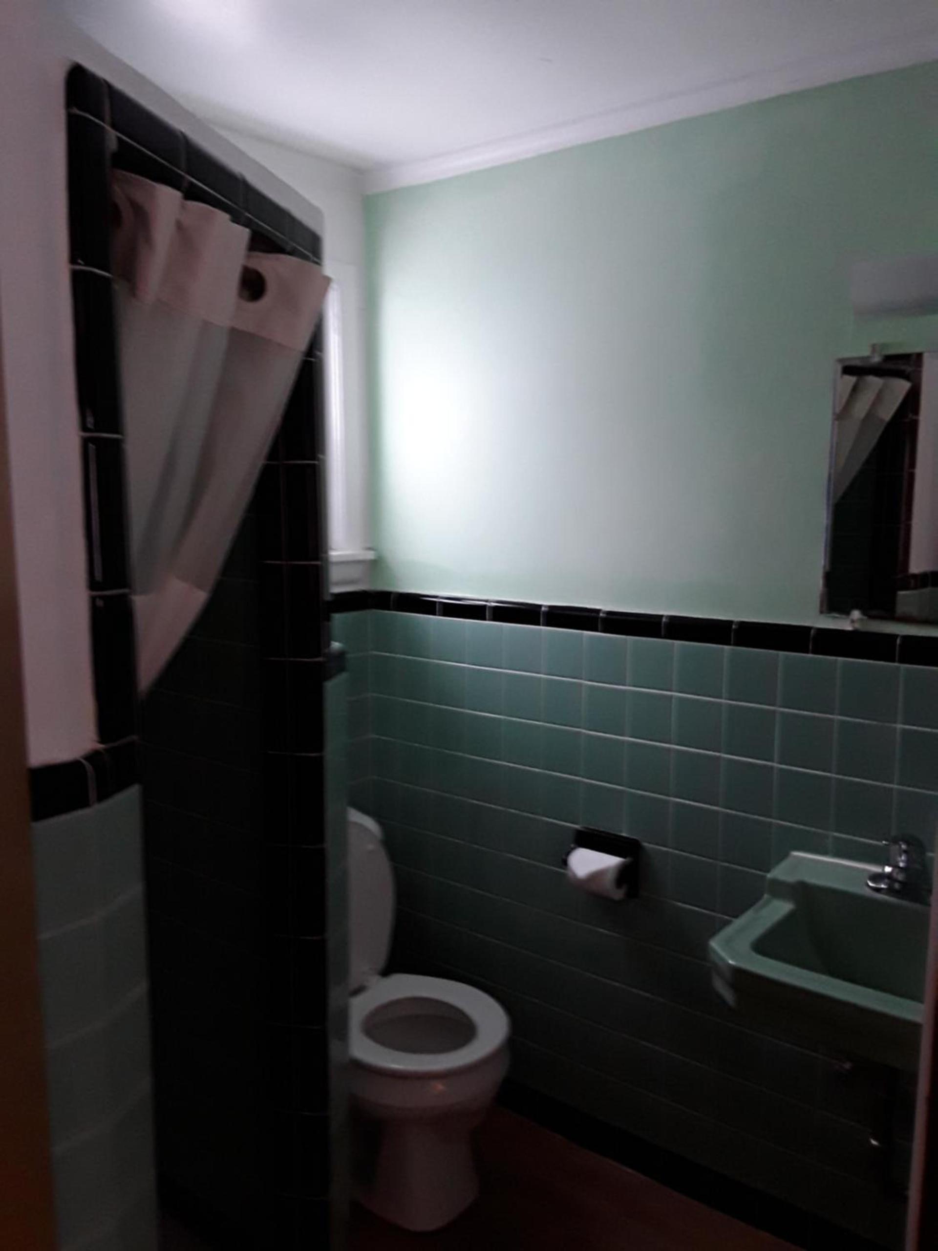 Gladstone Motel photo 7