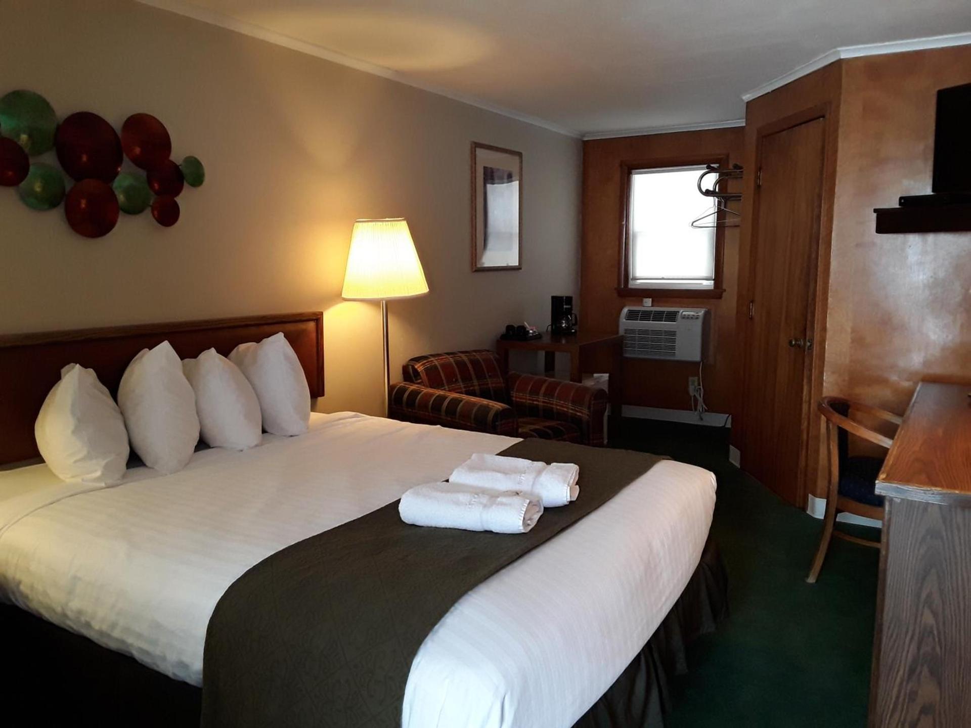 Gladstone Motel photo 5