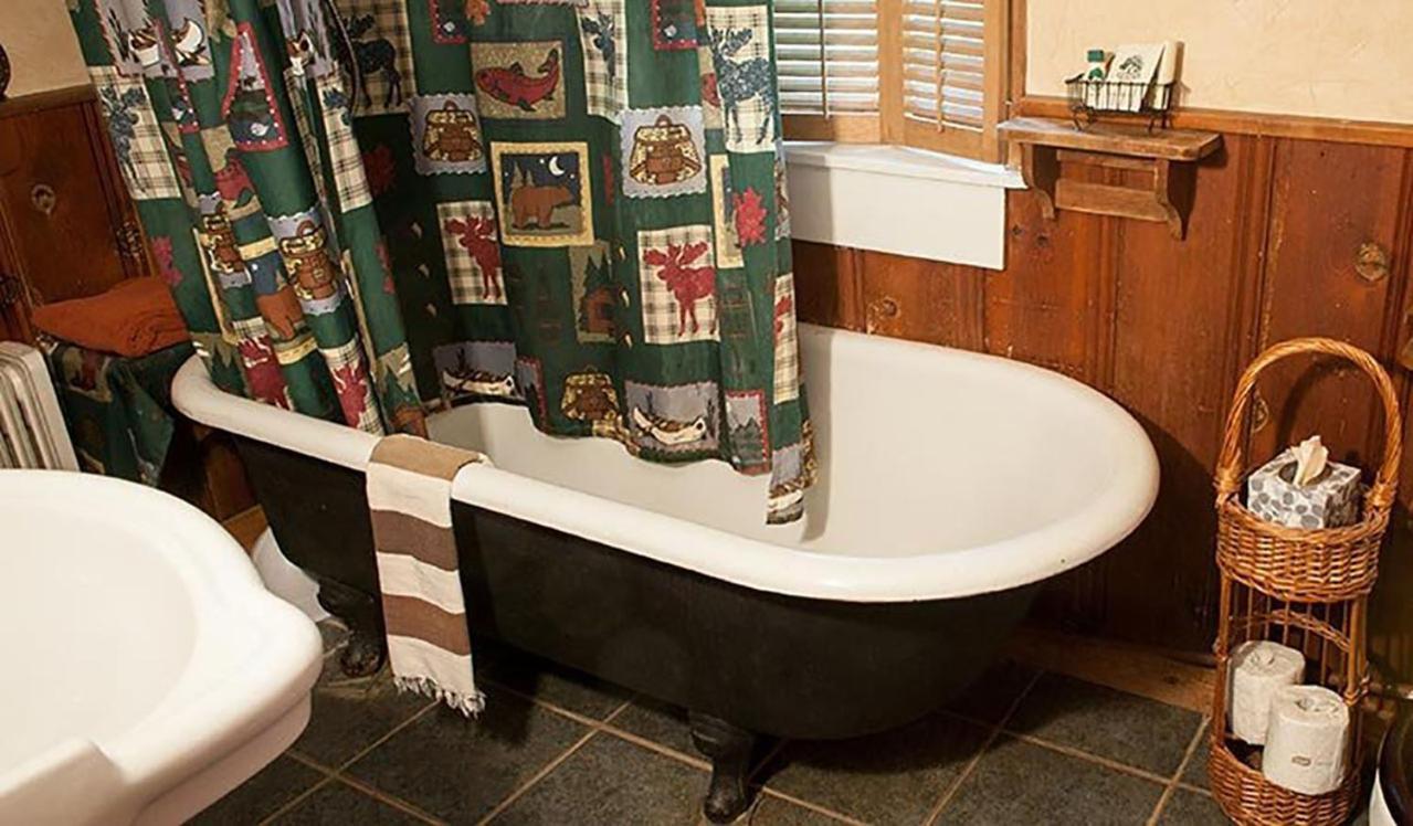 Country Woods Inn photo 59