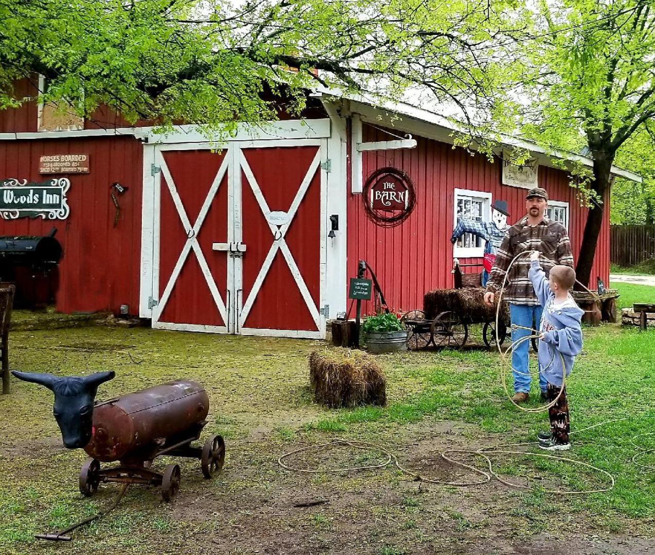 Country Woods Inn photo 84