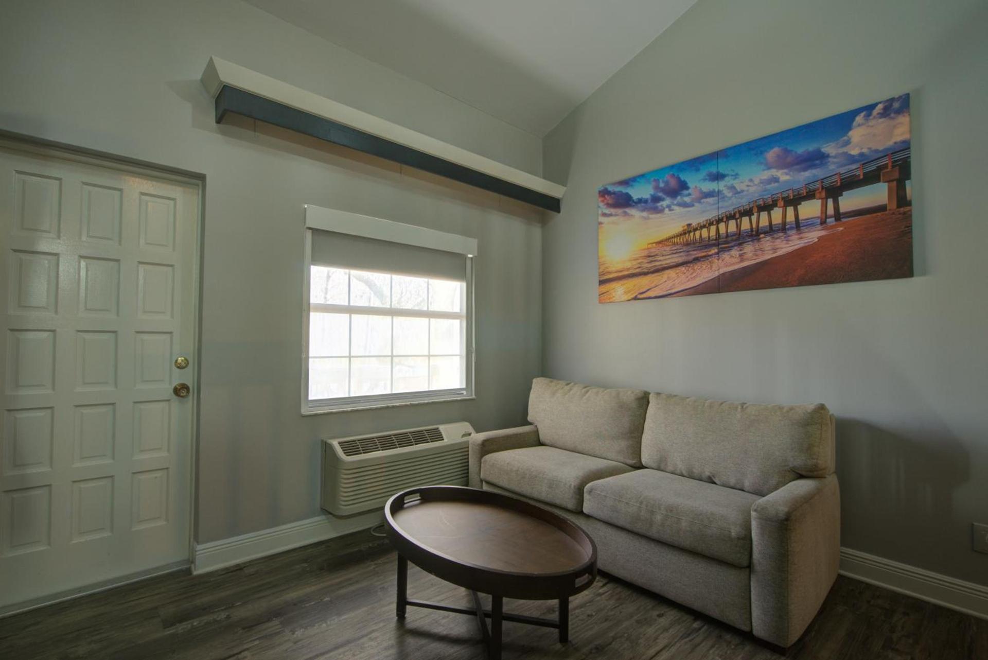 Clarion Pointe Tampa-Brandon Near Fairgrounds and Casino photo 61