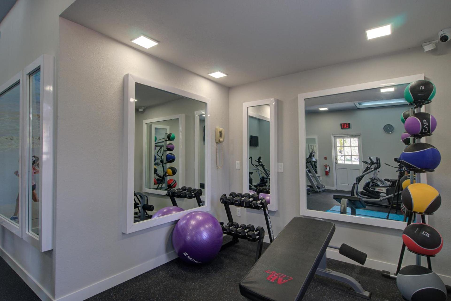 Clarion Pointe Tampa-Brandon Near Fairgrounds and Casino photo 80