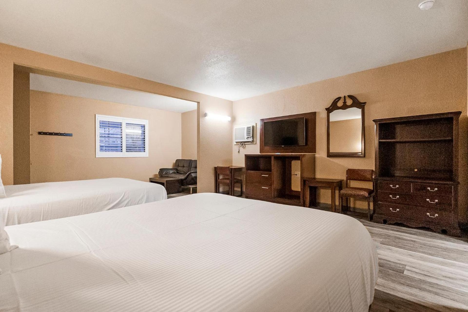 Country Inn Sonora photo 7